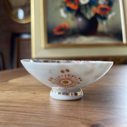 Schaaltje Japans porselein - Bamestra Curiosa