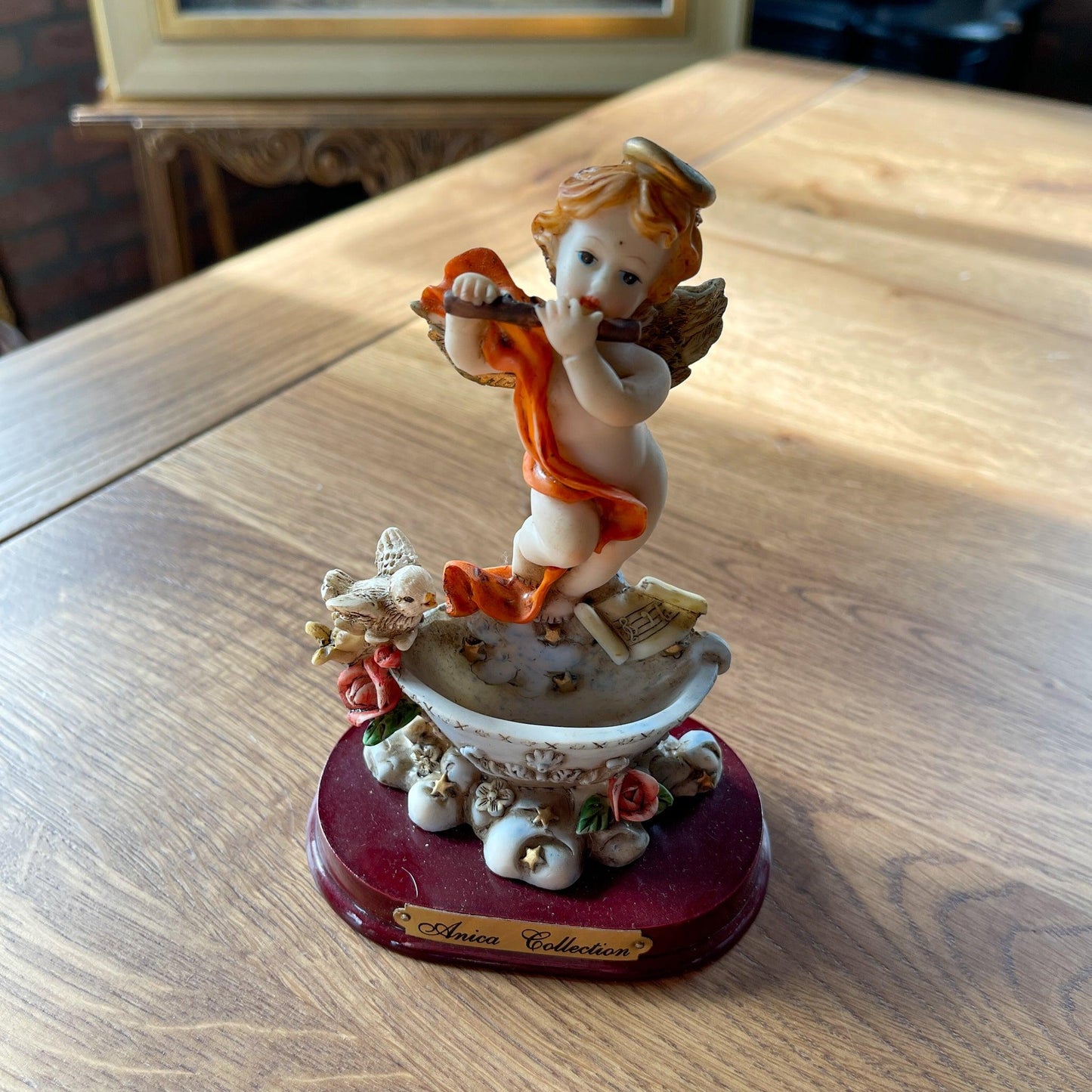 Wijwater bakje met engeltje - Bamestra Curiosa