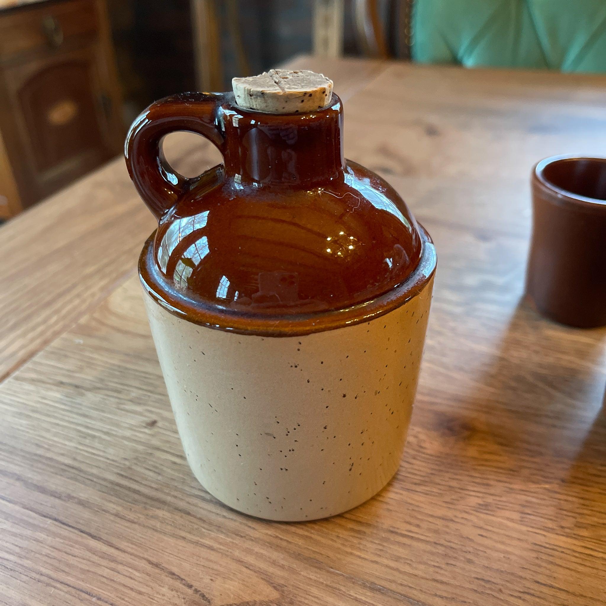 Aardewerk kruikje met 4 aardewerk bekertjes - The Collectionist