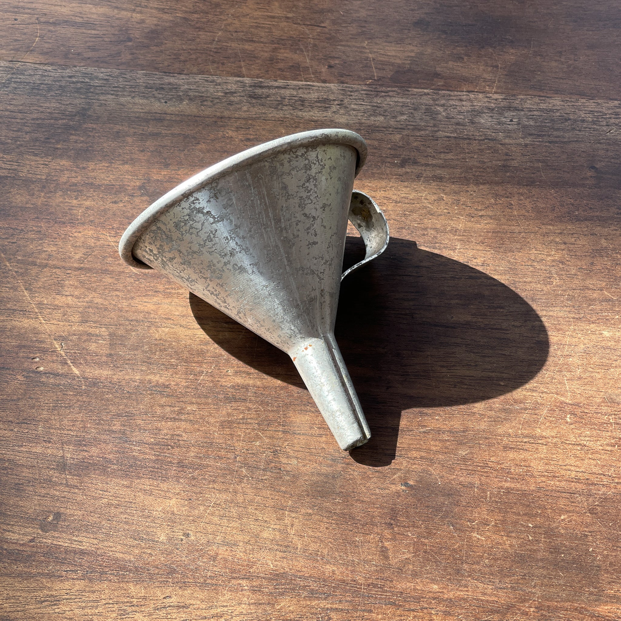 Aluminium Trechter - The Collectionist