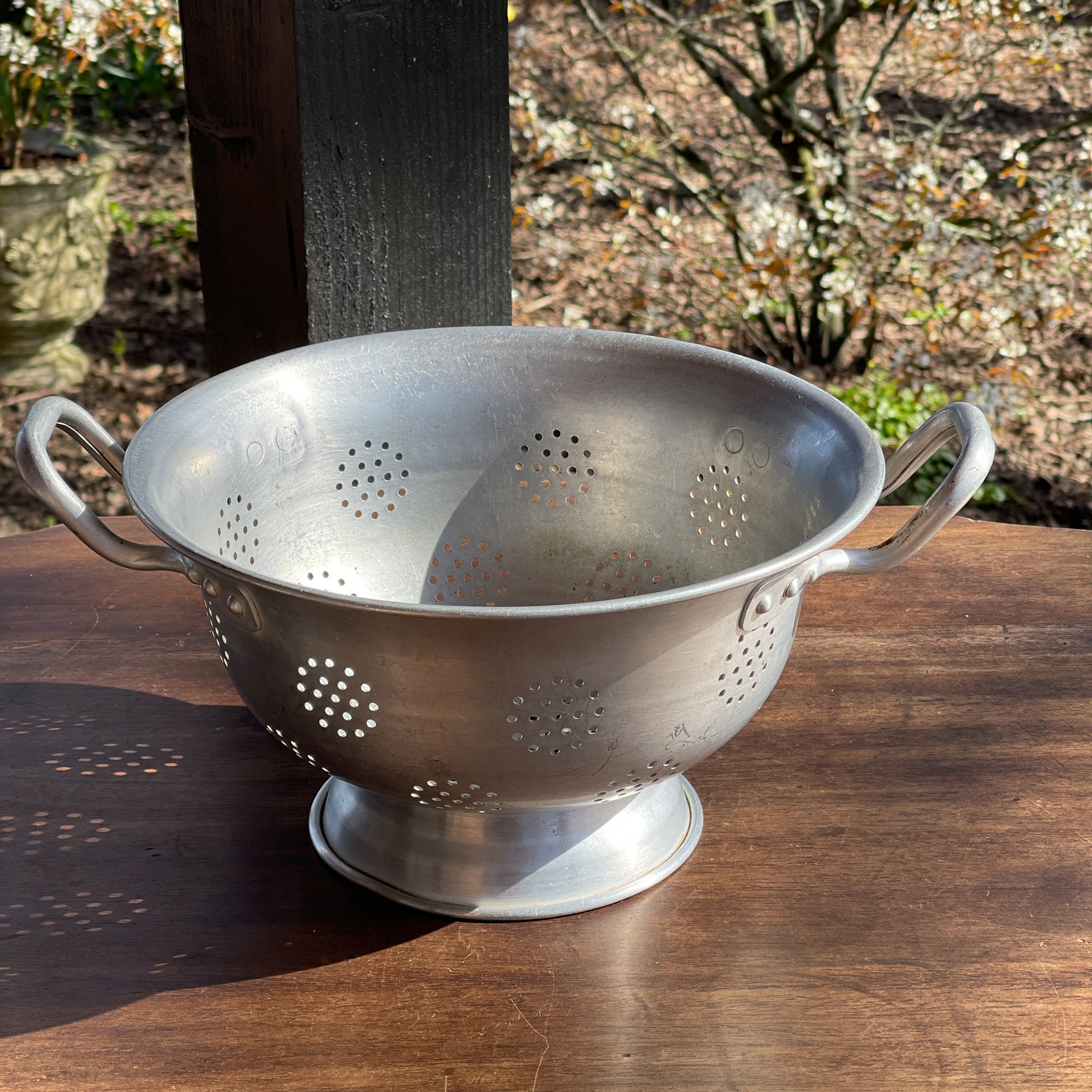 Aluminium Vergiet - The Collectionist