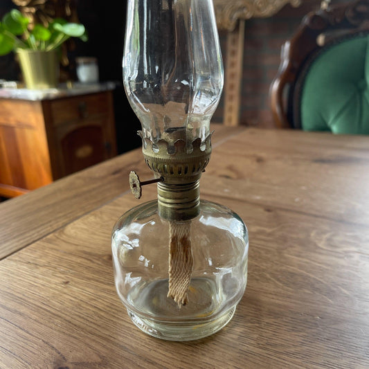 Antieke glazen olielamp - Bamestra Curiosa