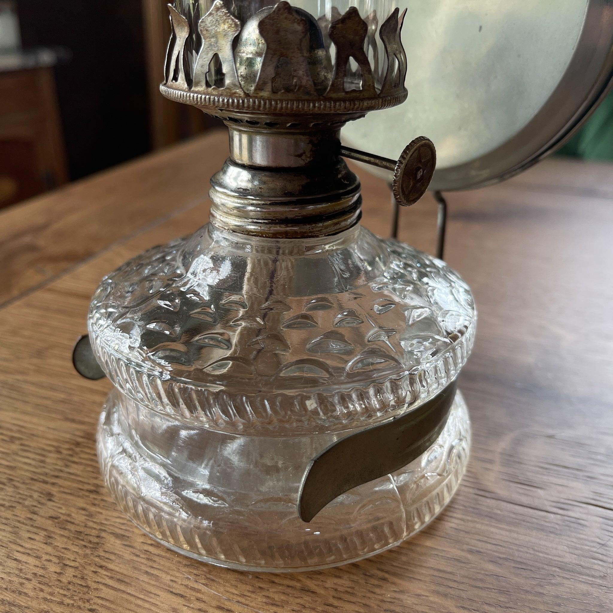 Antieke glazen olielamp - Bamestra Curiosa