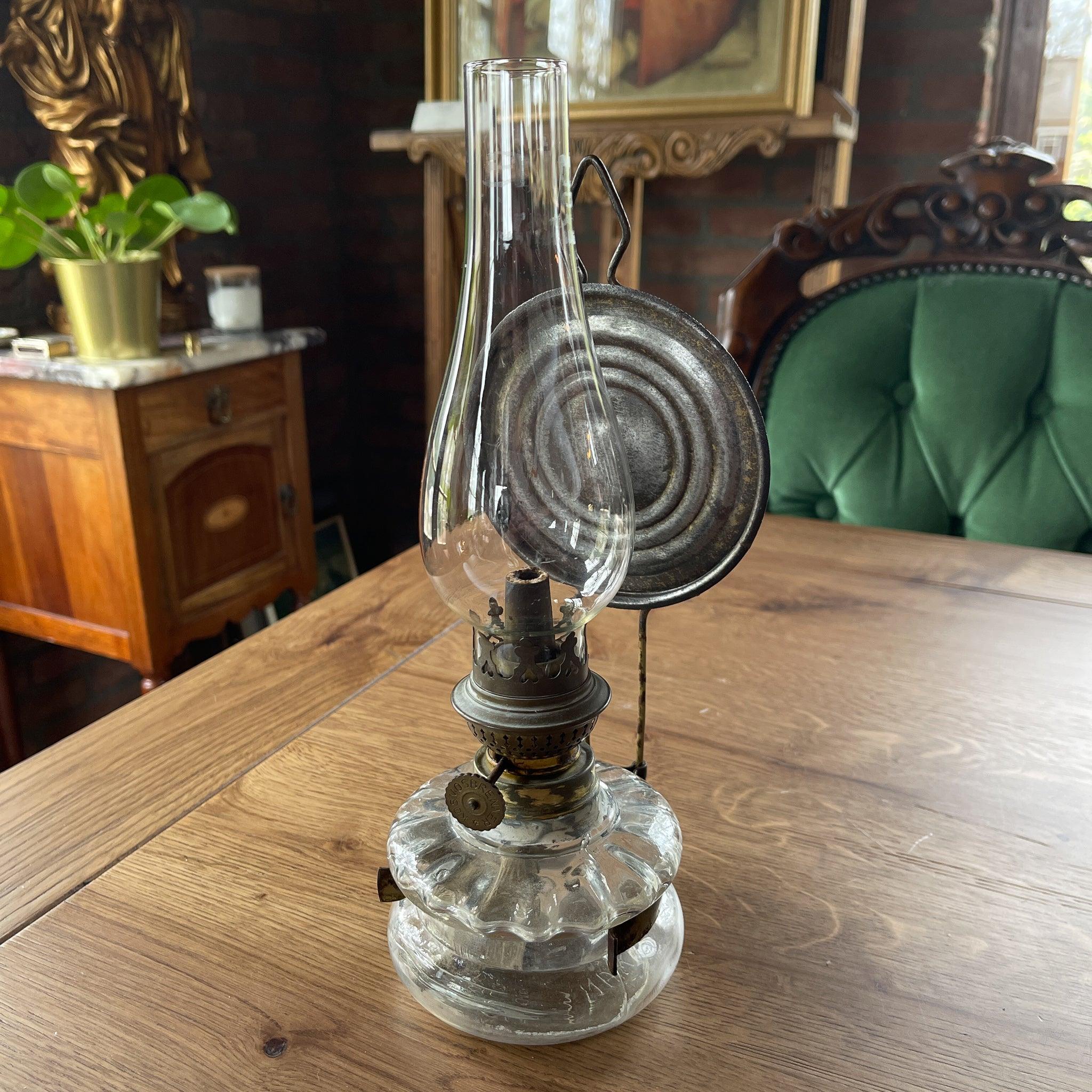 Antieke glazen olielamp Camerco - Bamestra Curiosa