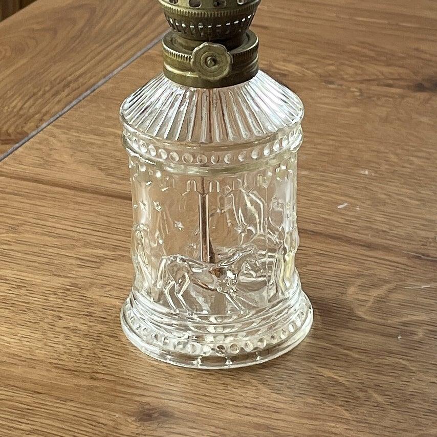 Antieke olielamp Carousel - Bamestra Curiosa