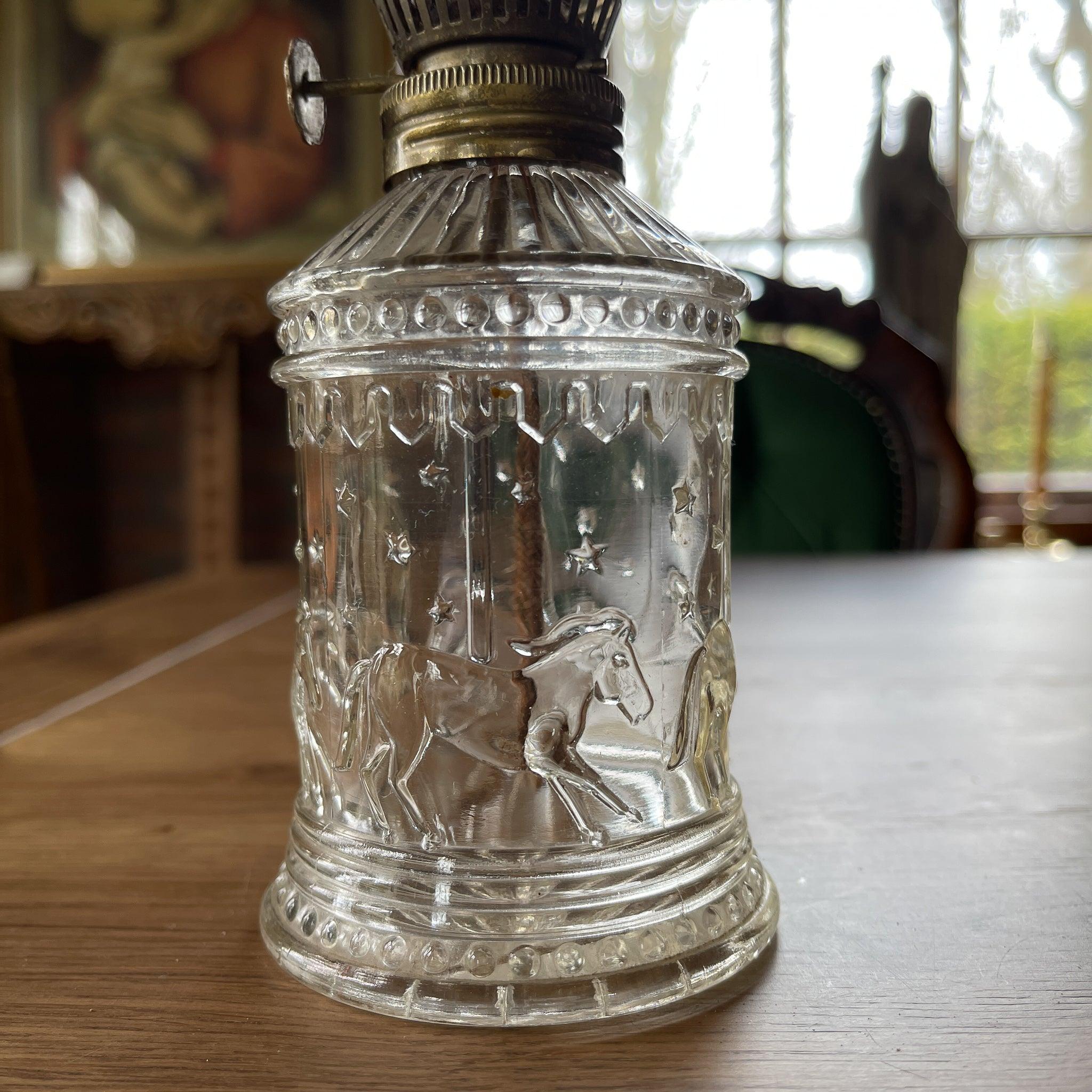 Antieke olielamp Carousel - Bamestra Curiosa