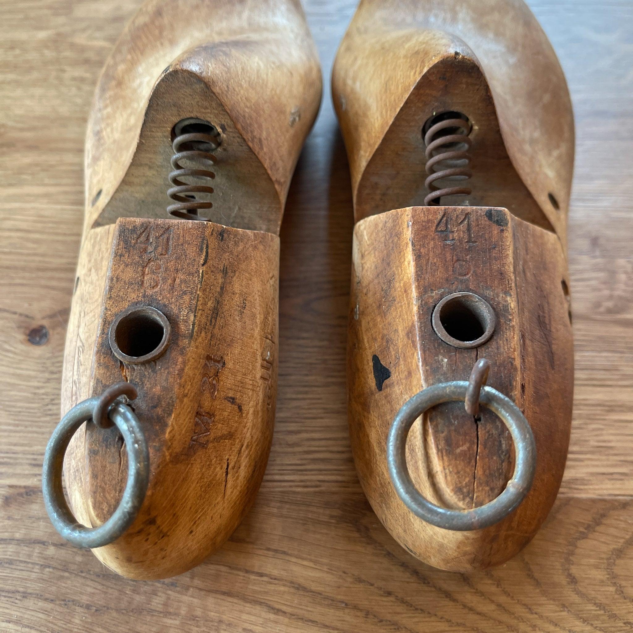 Antieke schoenspanners / mallen - The Collectionist