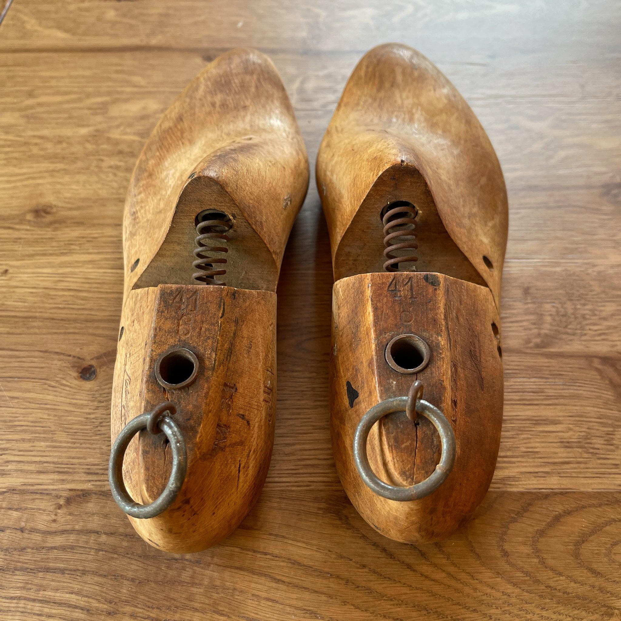 Antieke schoenspanners / mallen - The Collectionist