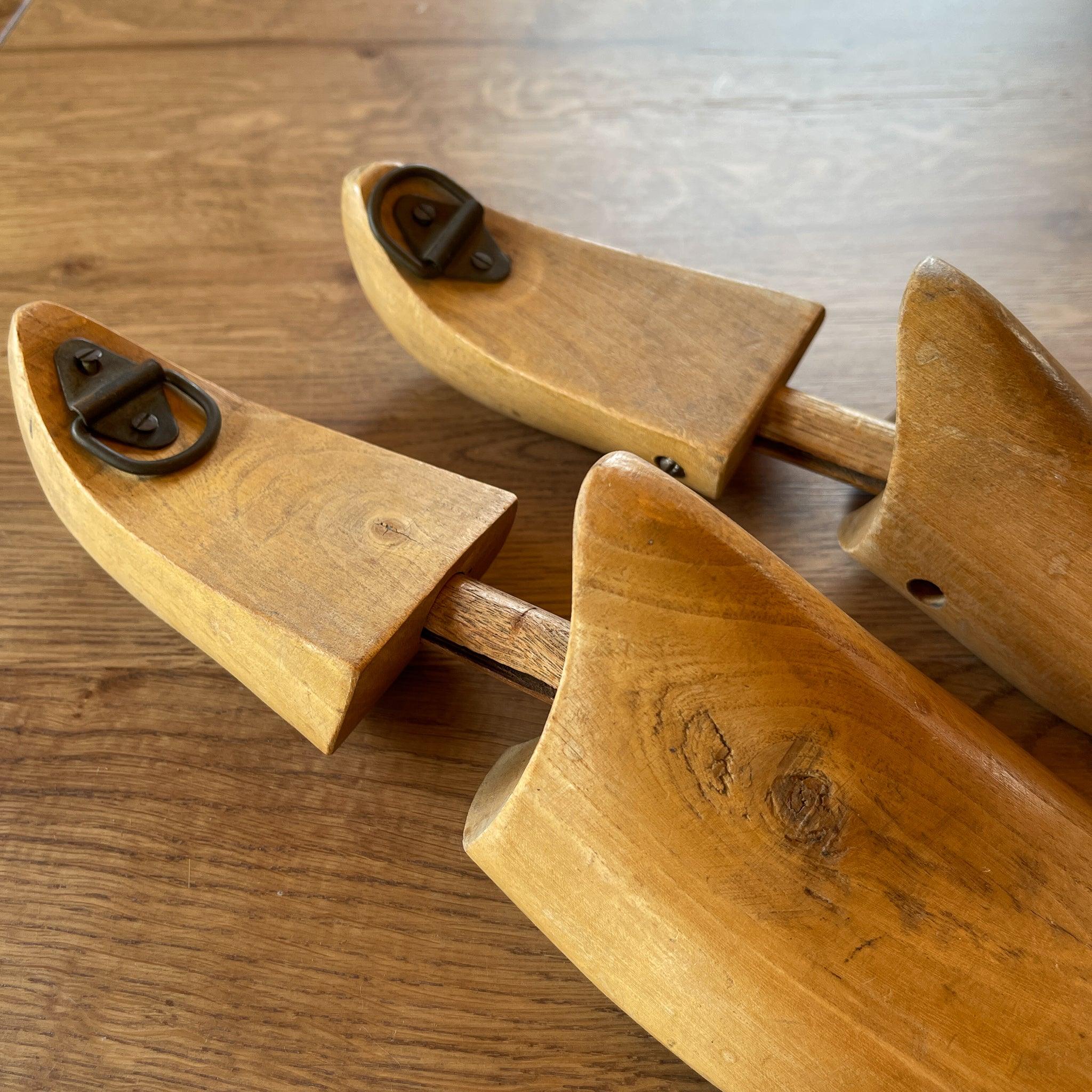 Antieke schoenspanners / mallen - The Collectionist