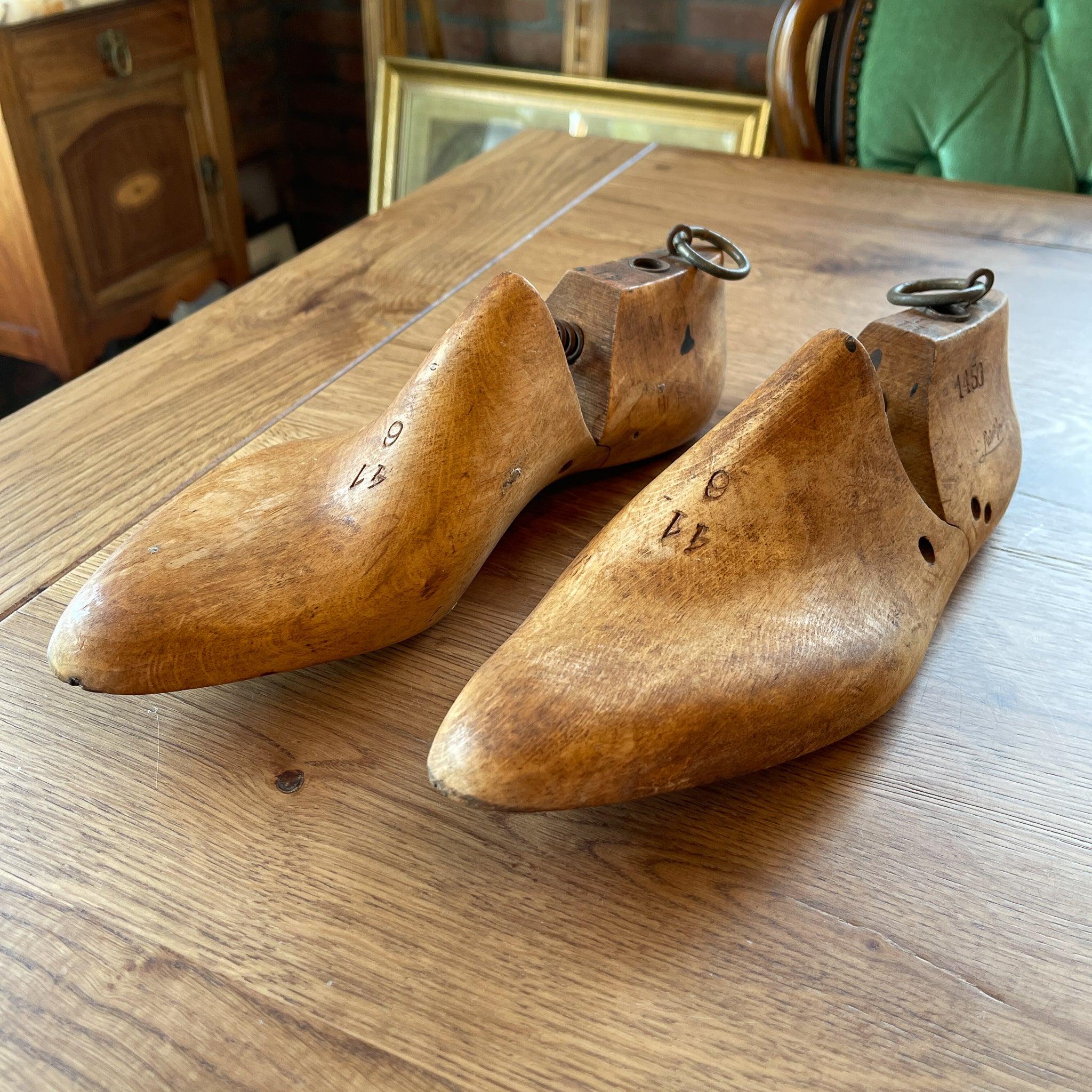 Antieke schoenspanners / mallen - The Collectionist