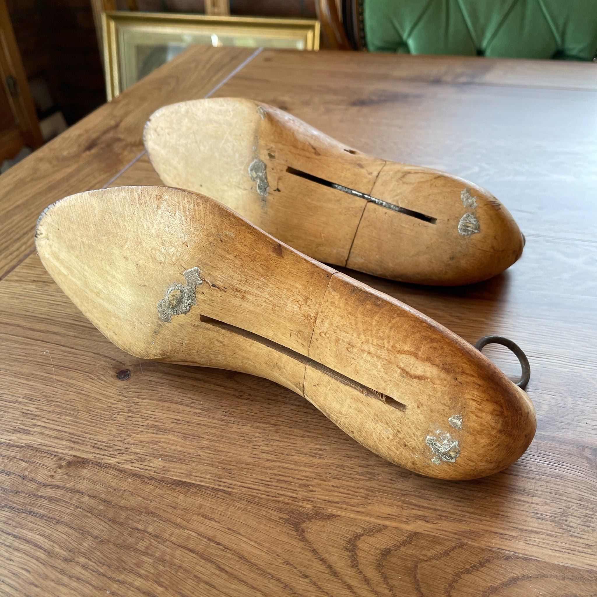 Antieke schoenspanners / mallen - The Collectionist