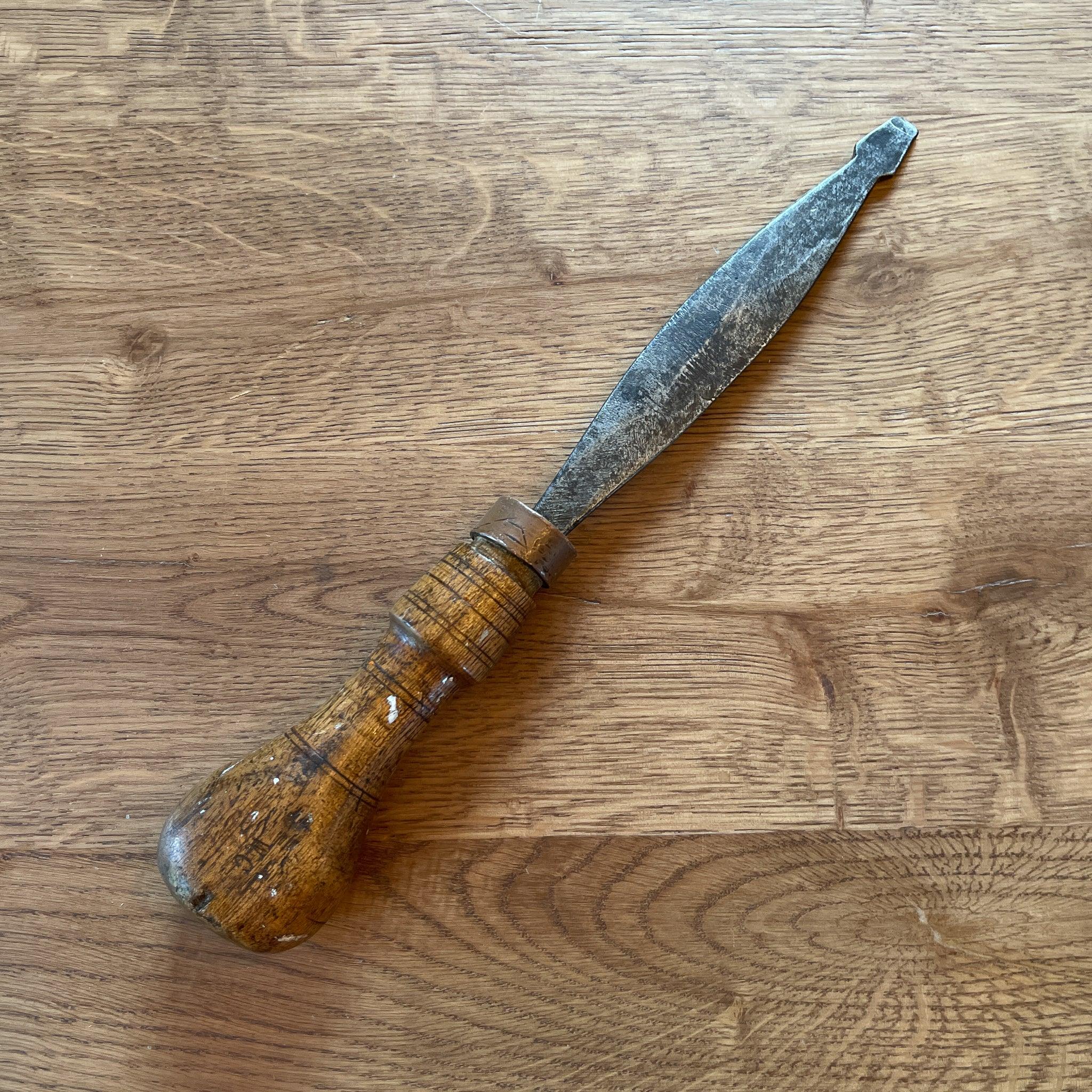 Antieke schroevendraaier - Bamestra Curiosa