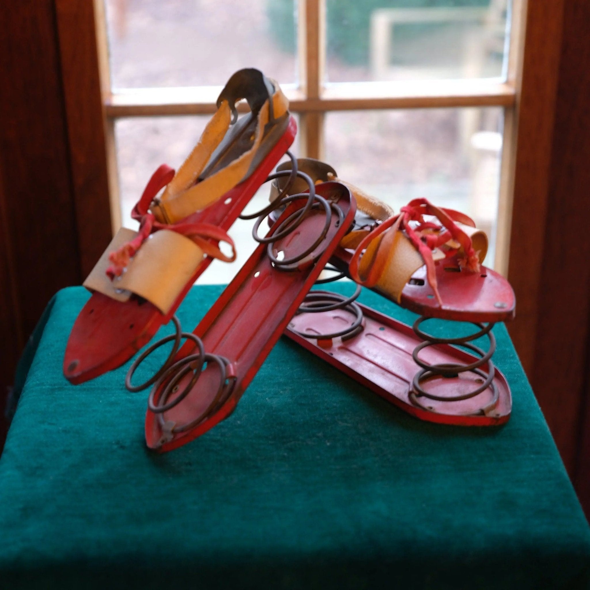 Antieke springschoenen - The Collectionist