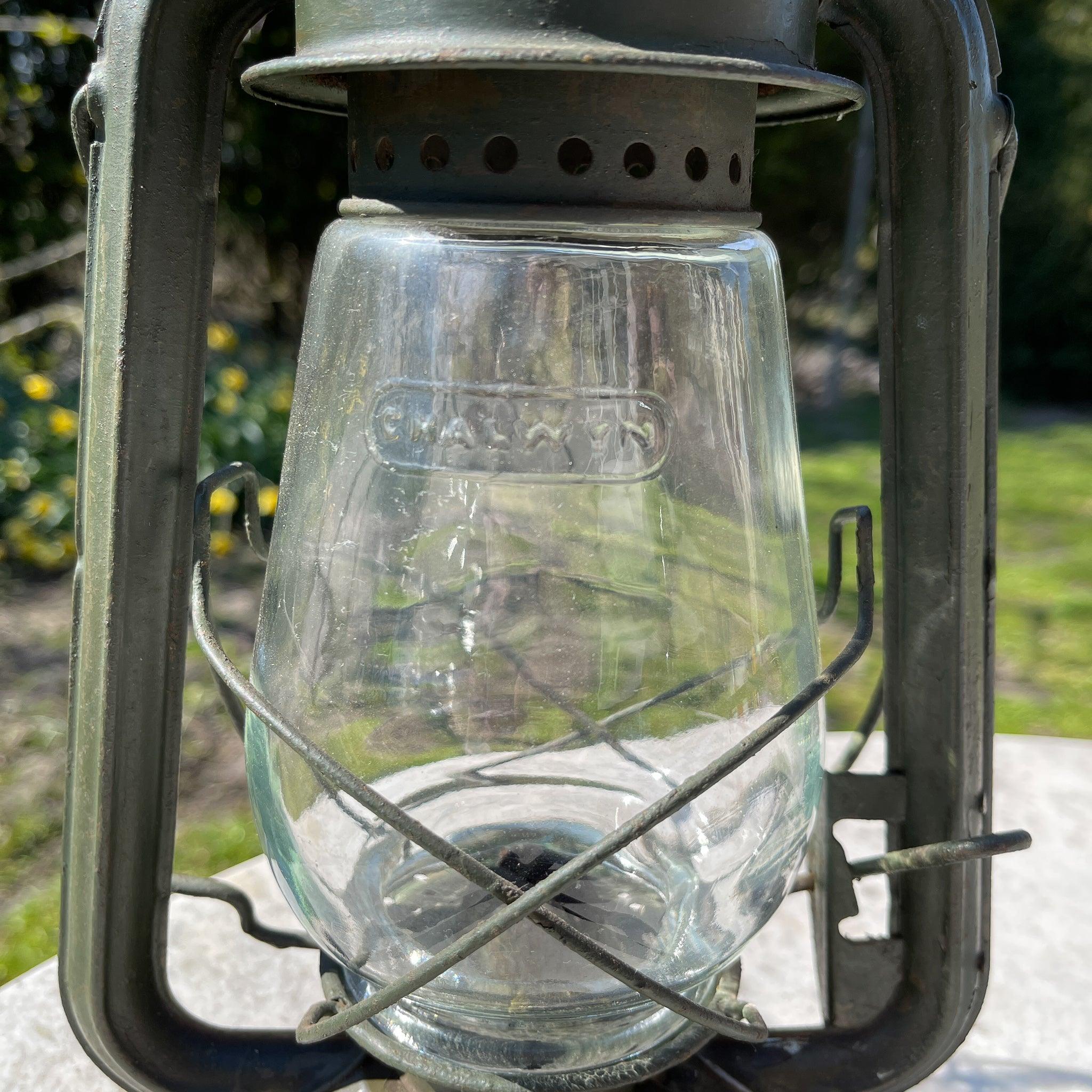 Antieke stormlantaarn petroleum lamp Chalwyn Far East - The Collectionist