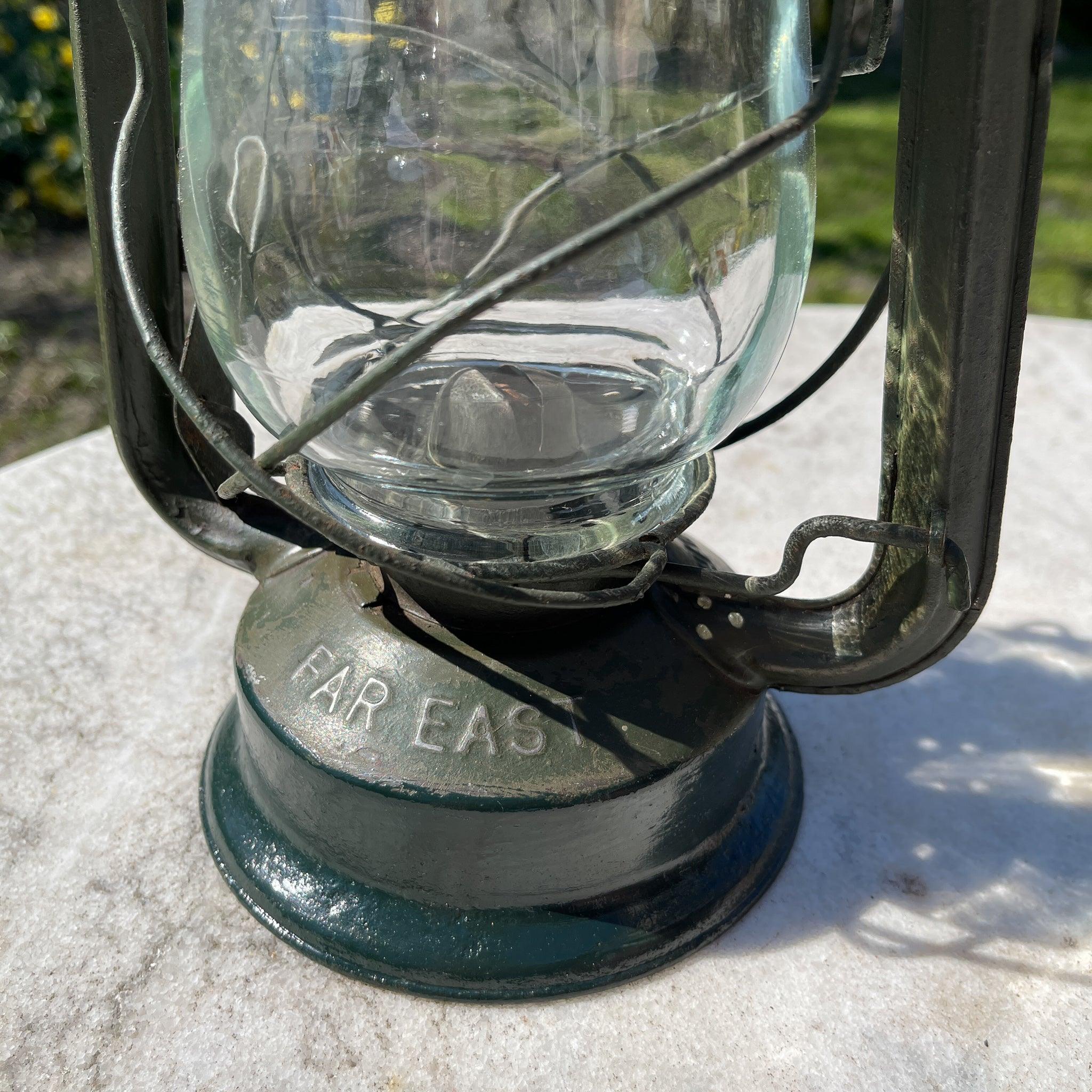 Antieke stormlantaarn petroleum lamp Chalwyn Far East - The Collectionist