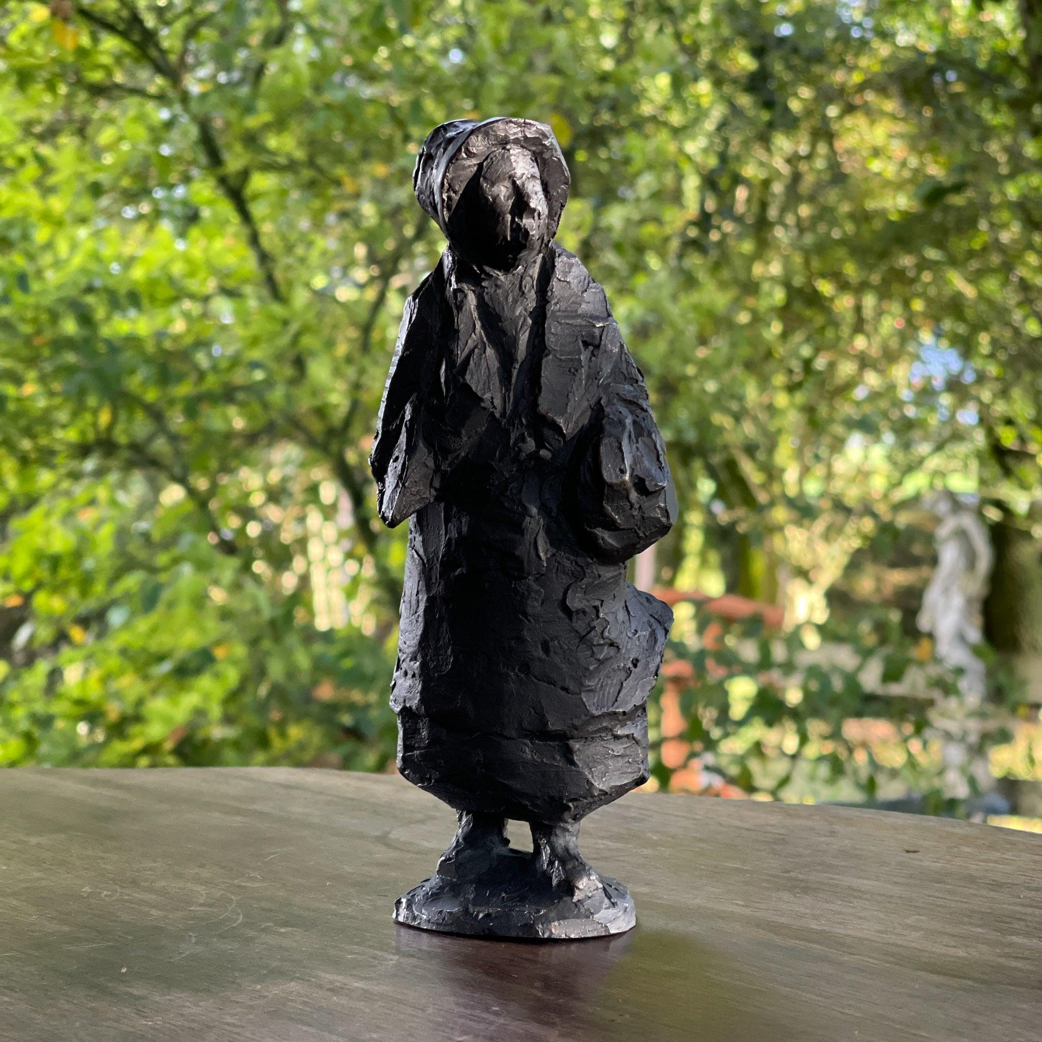 Beeldje van Mie Peels - The Collectionist