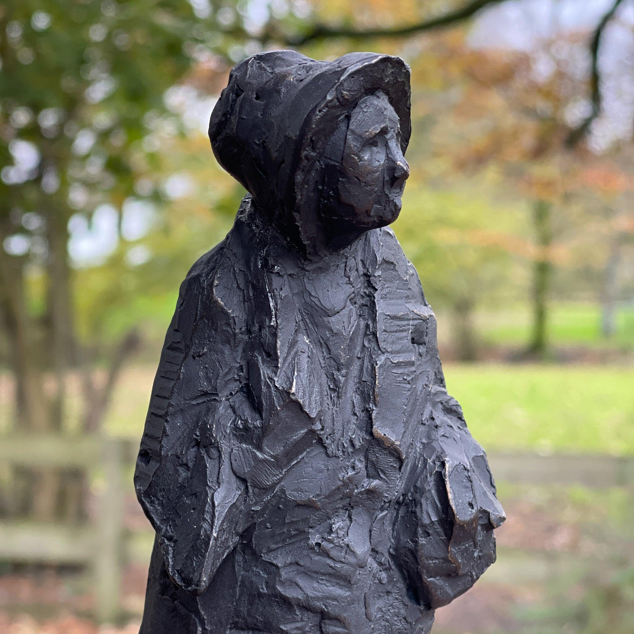 Beeldje van Mie Peels - Bamestra Curiosa