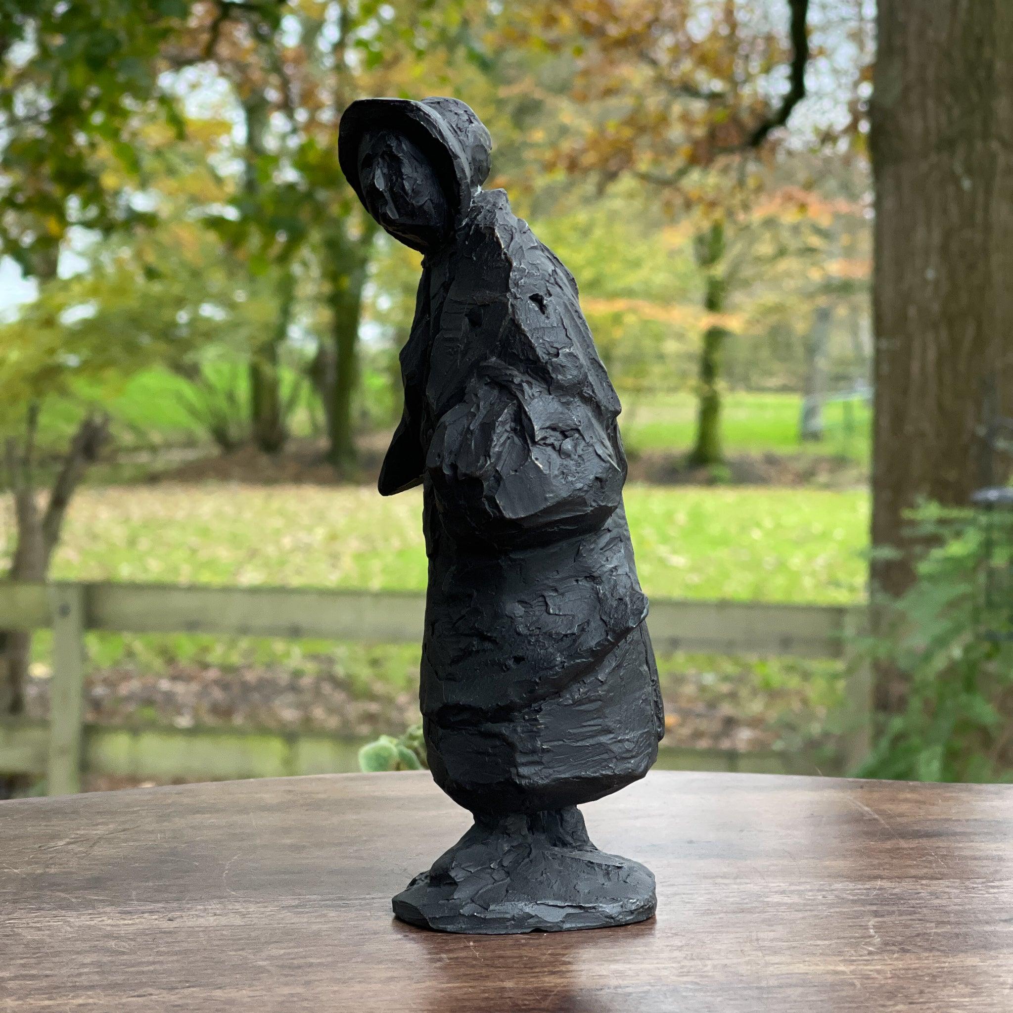 Beeldje van Mie Peels - Bamestra Curiosa