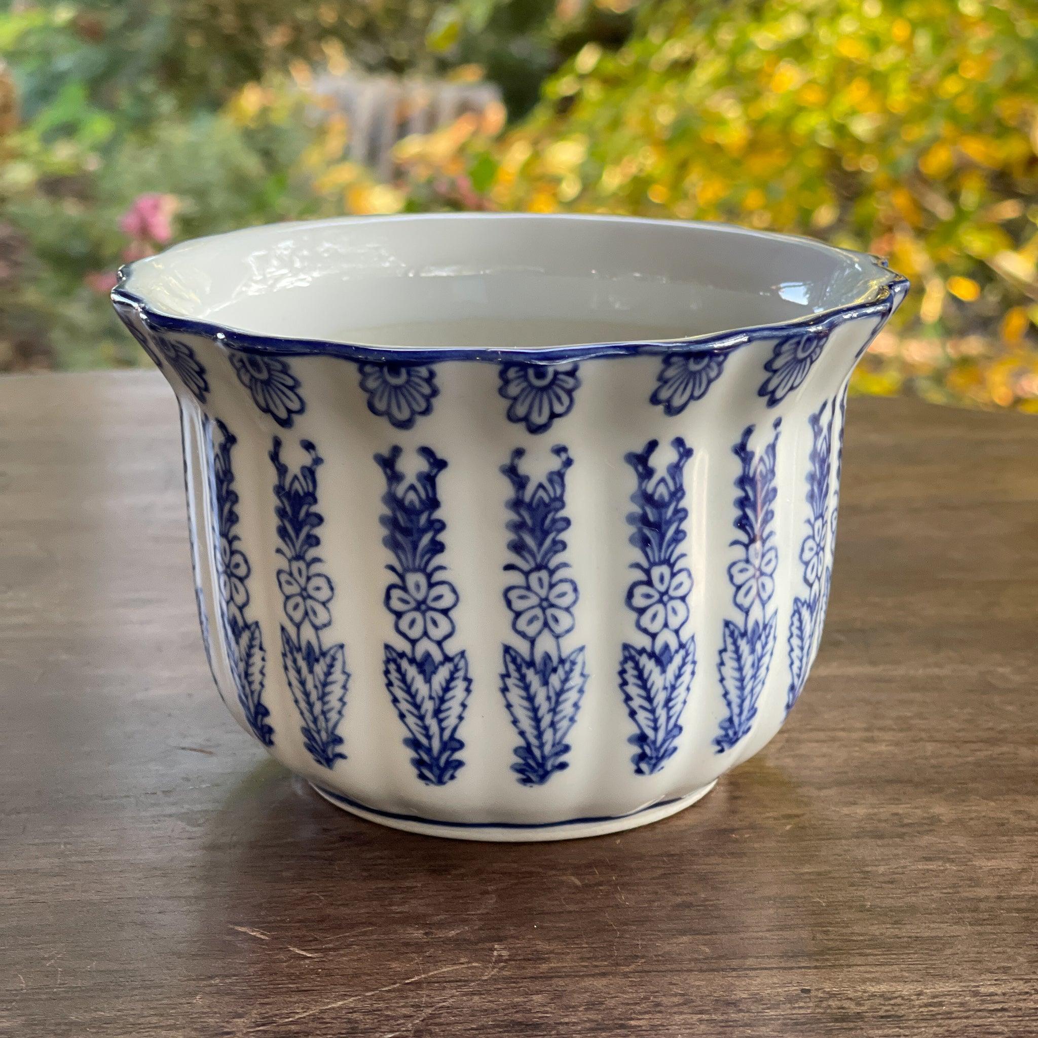 Bloempotje van Chinees porselein - Bamestra Curiosa