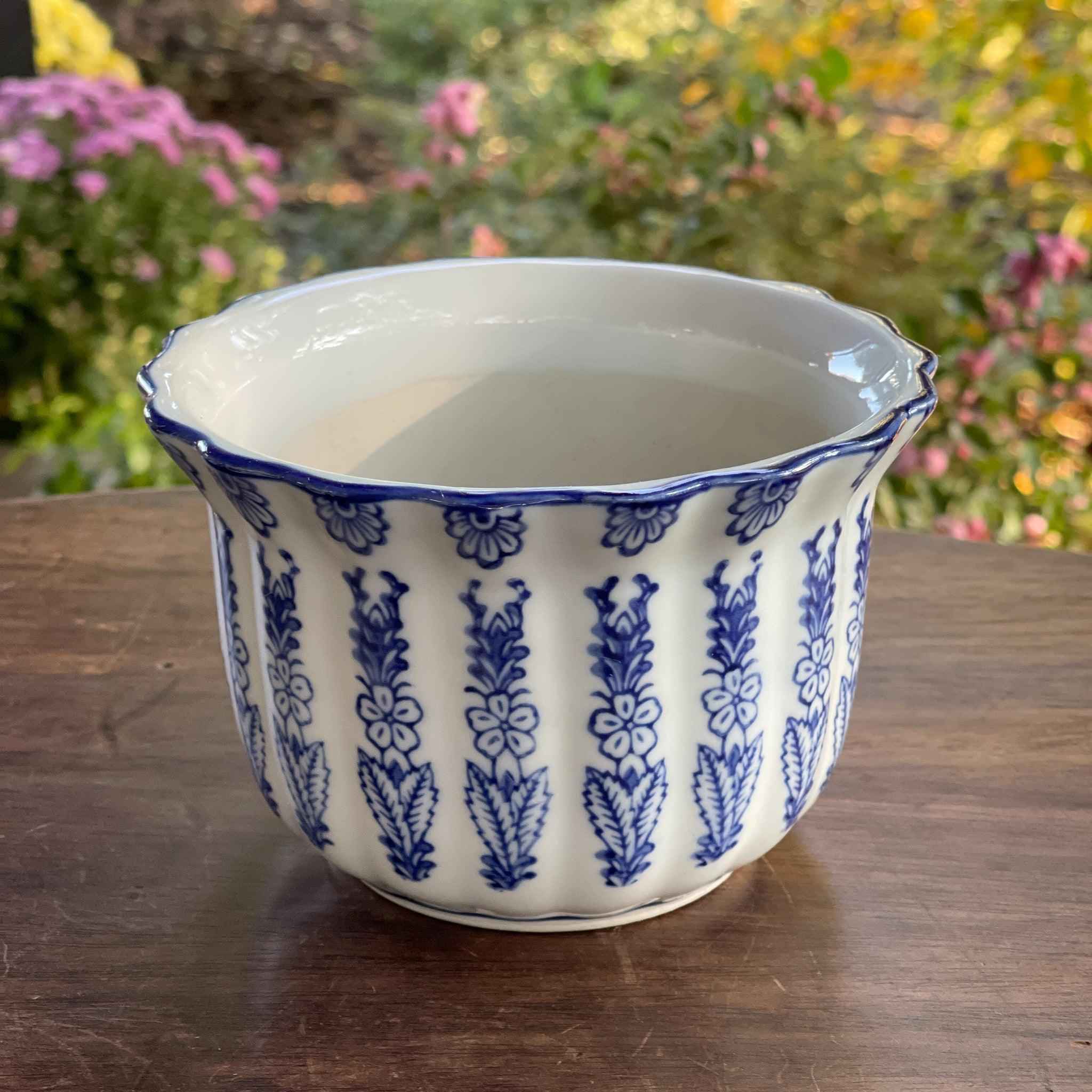 Bloempotje van Chinees porselein - Bamestra Curiosa