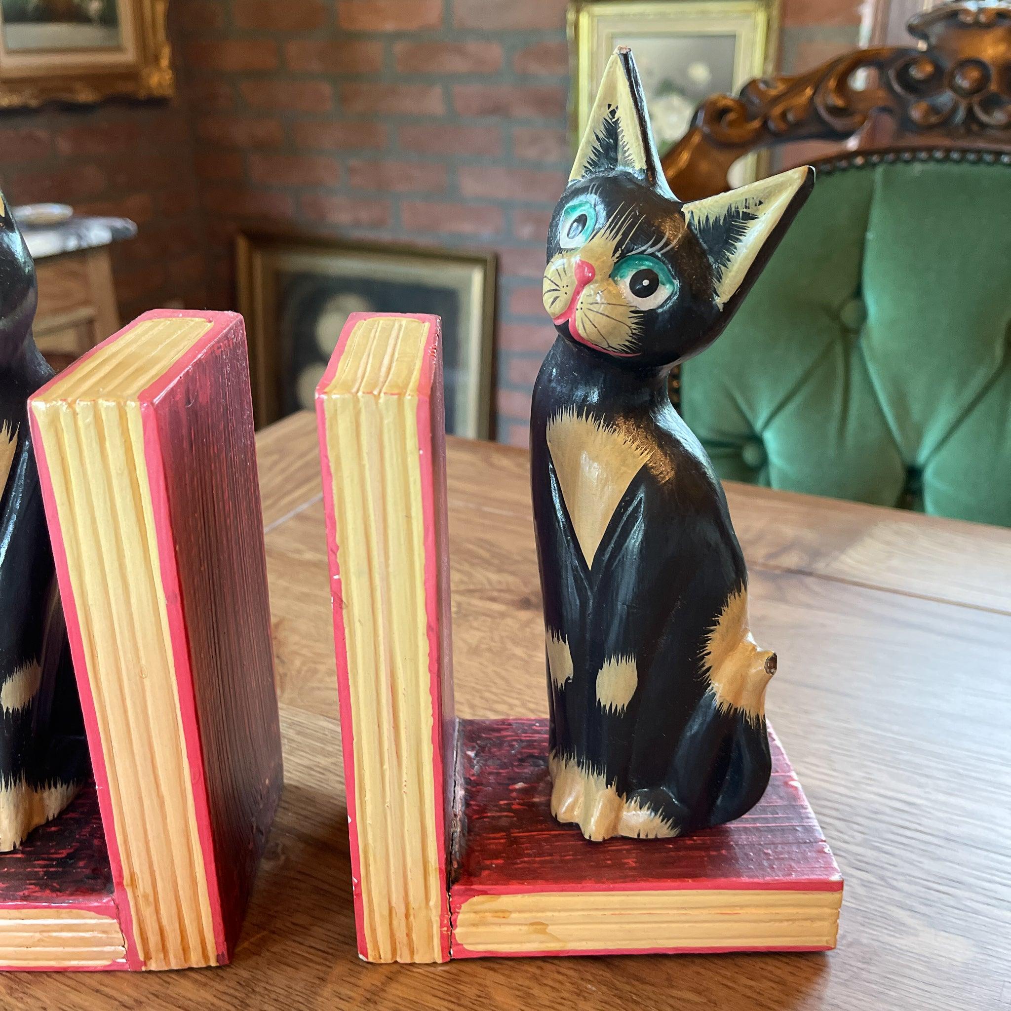 Boekensteunen met poezen - The Collectionist