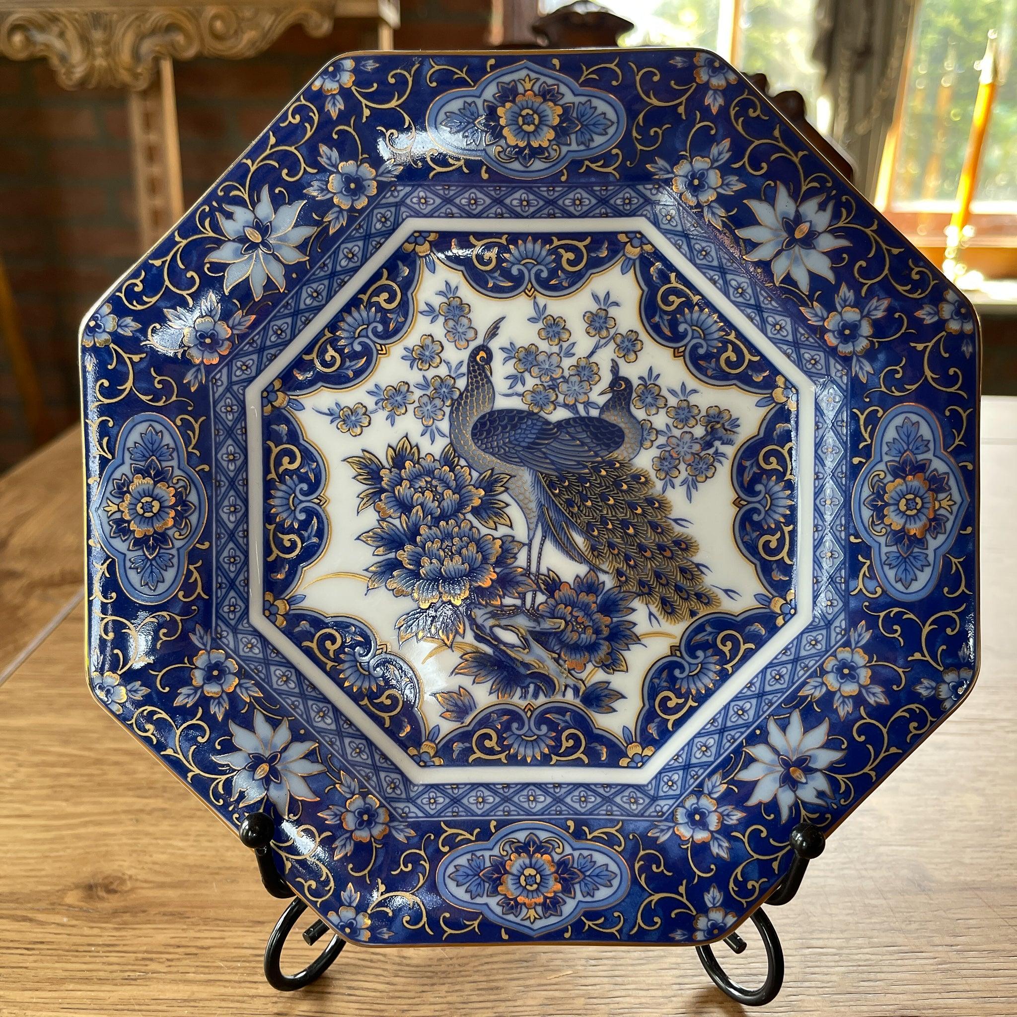 Bord met pauwen - Bamestra Curiosa