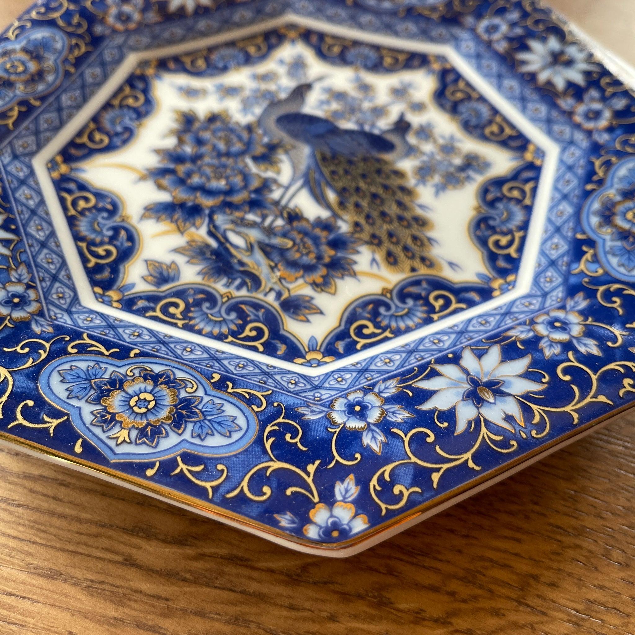 Bord met pauwen - Bamestra Curiosa