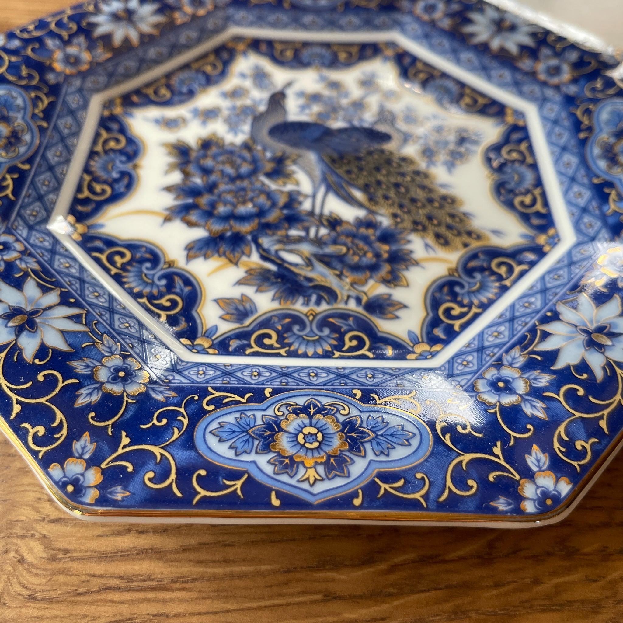 Bord met pauwen - Bamestra Curiosa