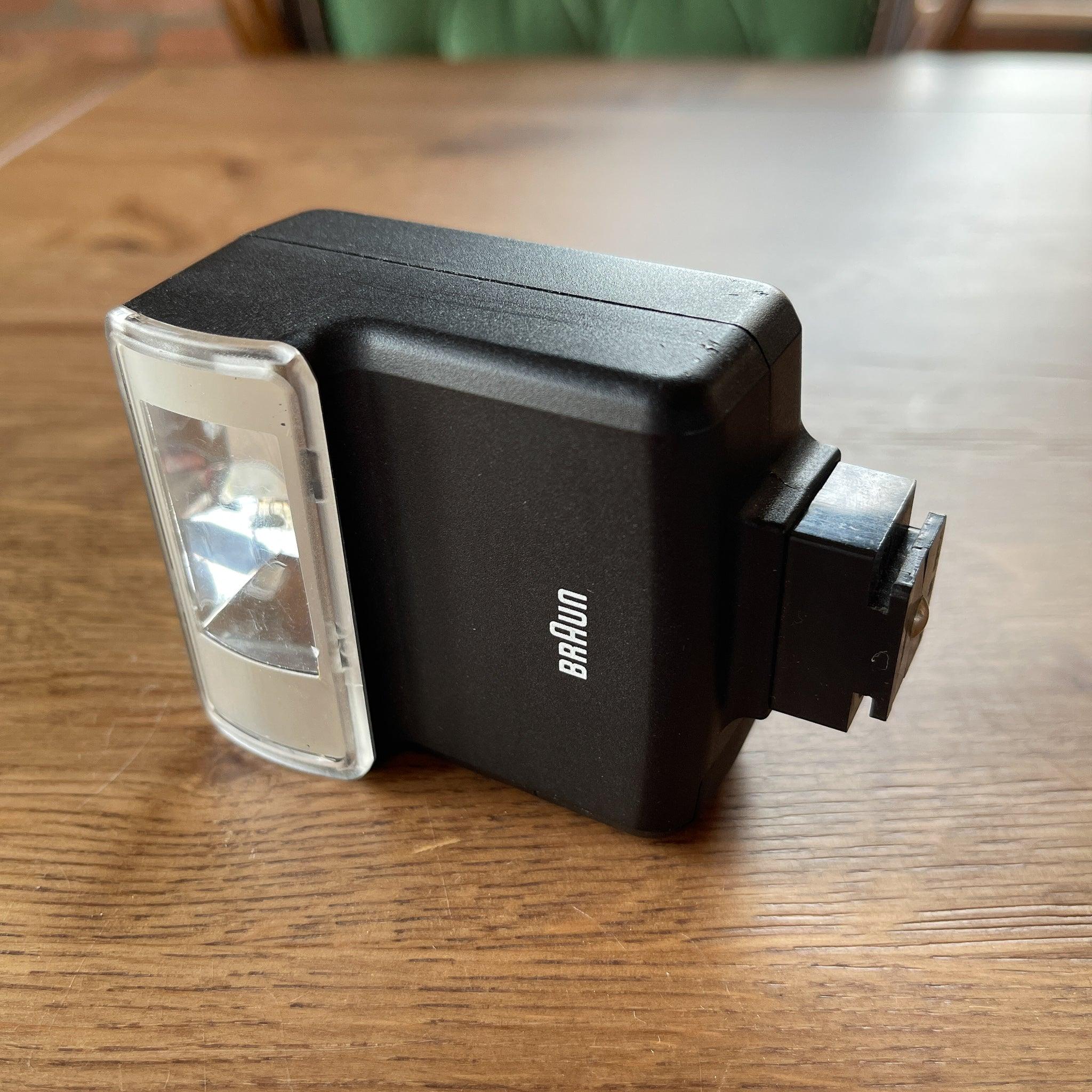 Braun Hobby 17B flitser - Bamestra Curiosa