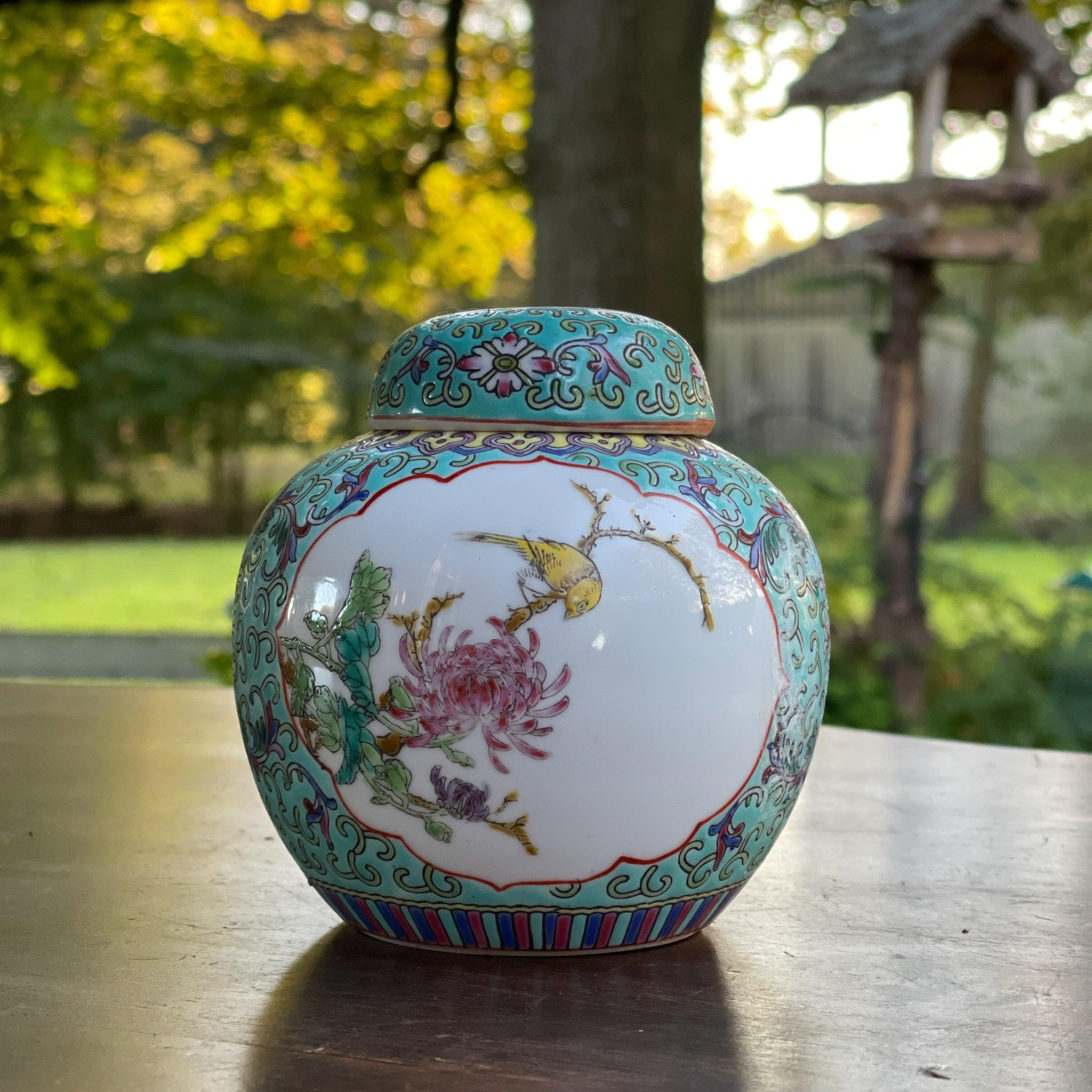 Chinese Gemberpot - Bamestra Curiosa