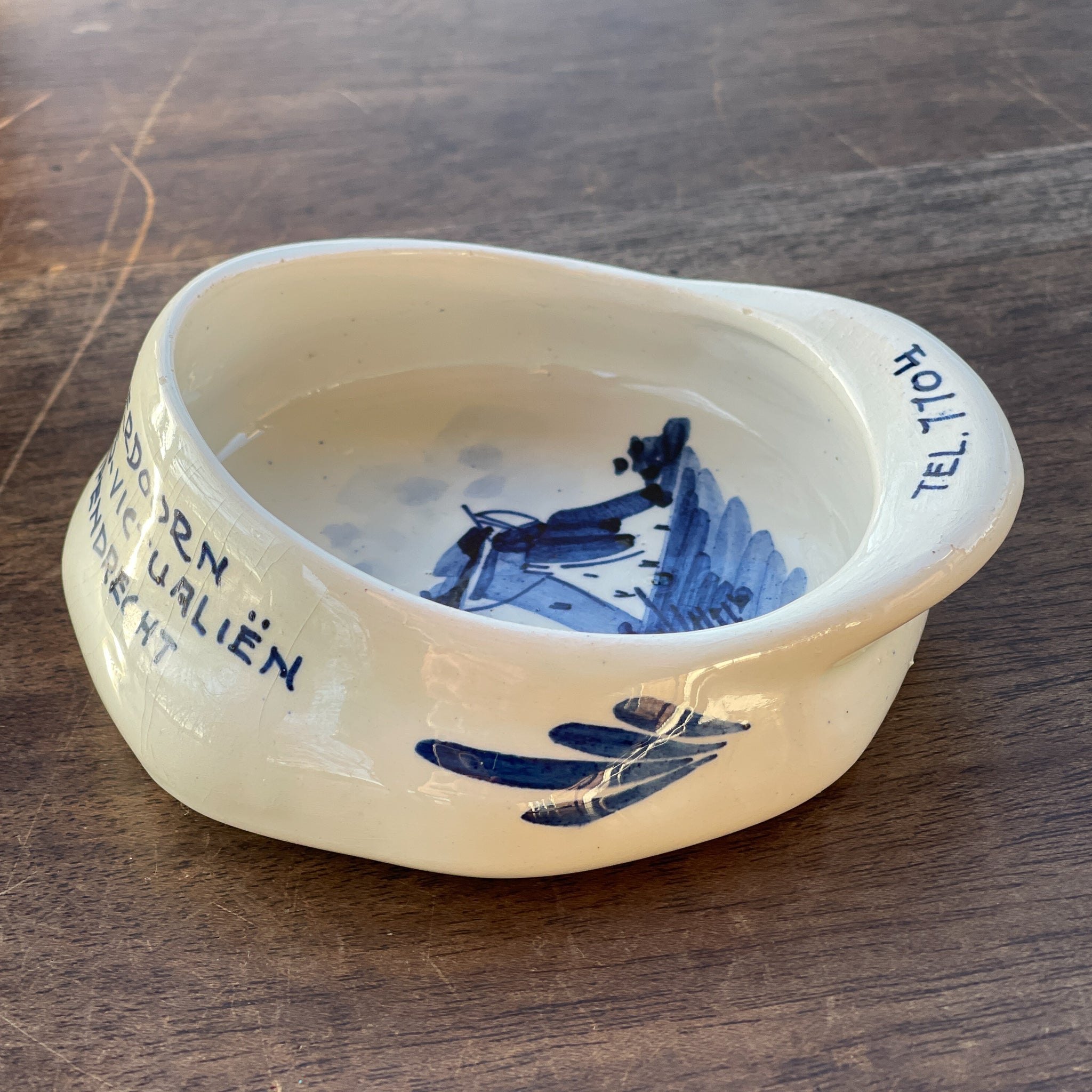 Delfts Blauw asbakje in de vorm van een pet - The Collectionist