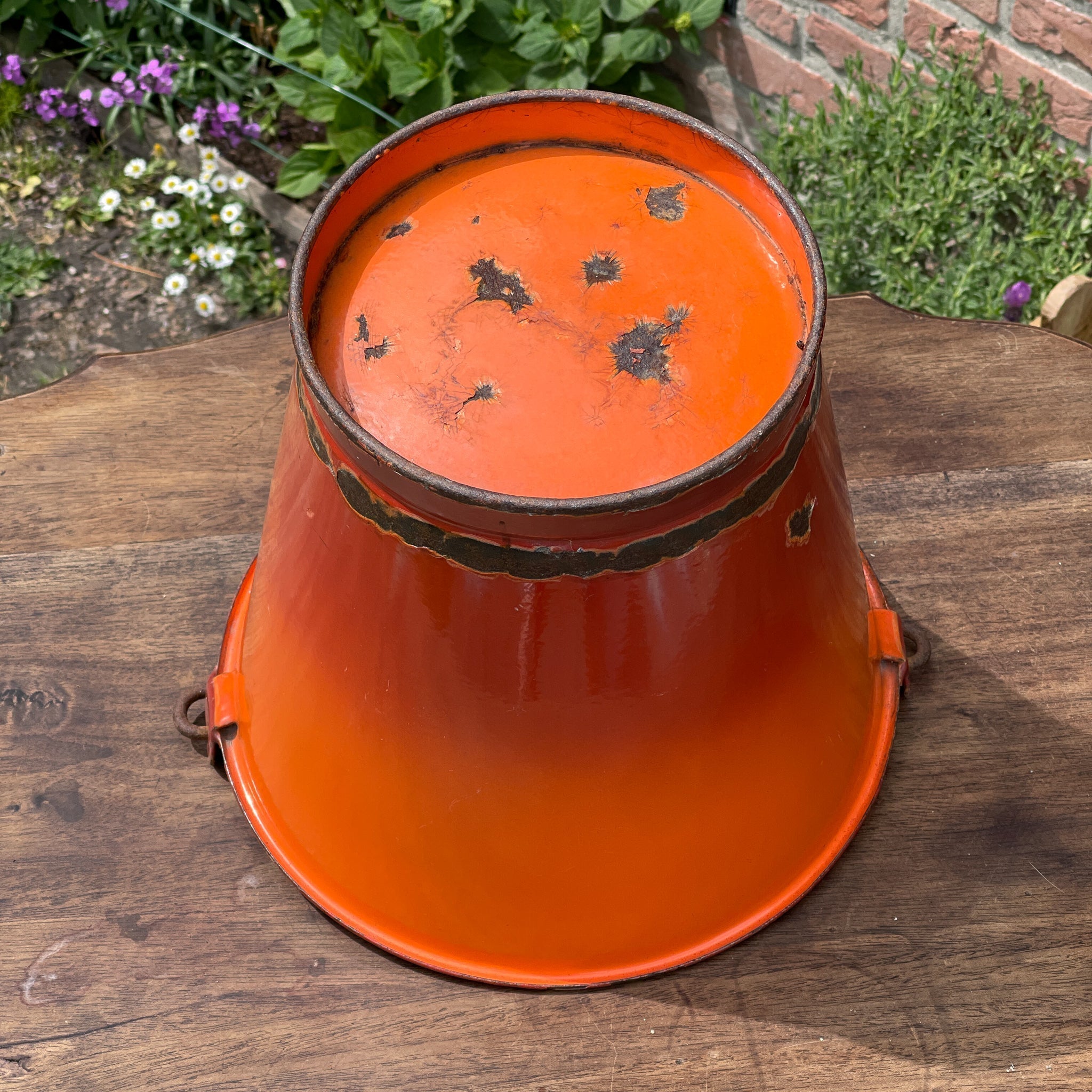 Emaille Emmer - The Collectionist