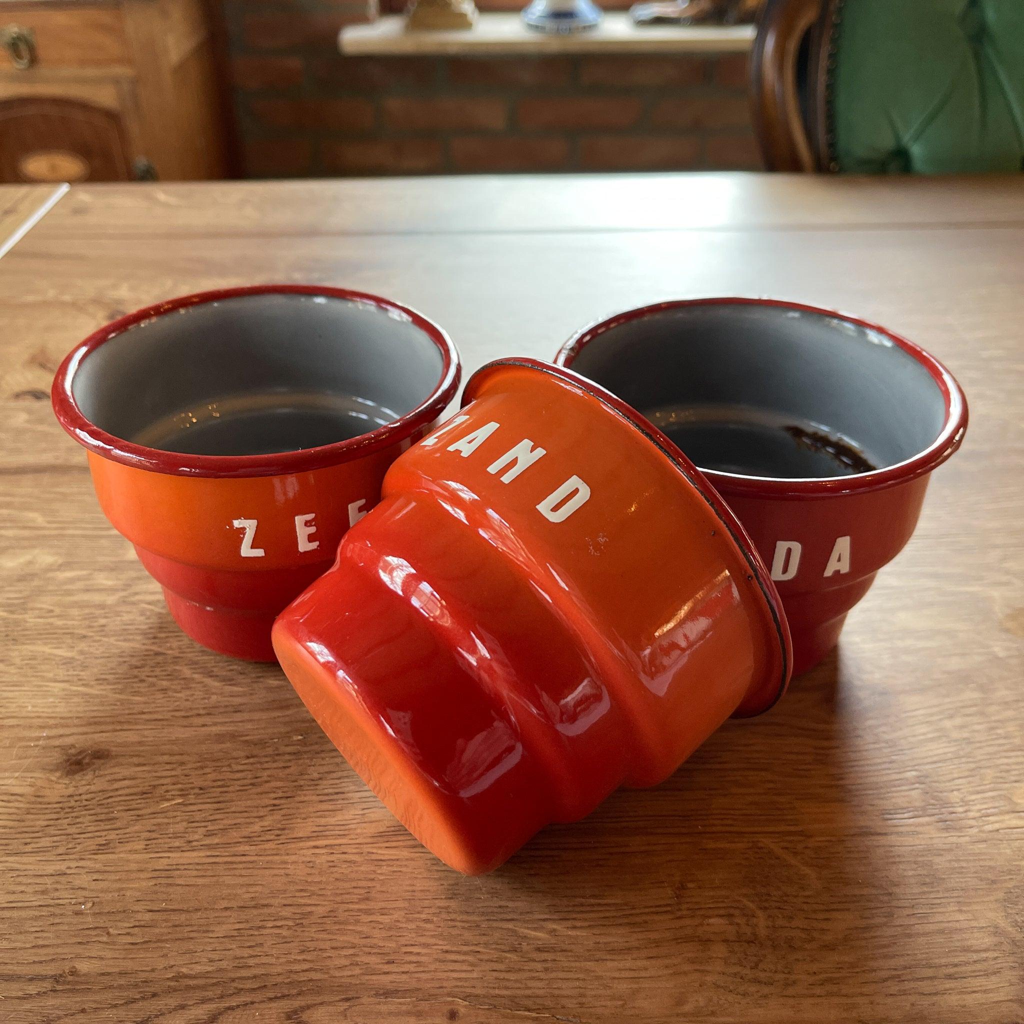 Emaille zand zeep en soda rek - The Collectionist