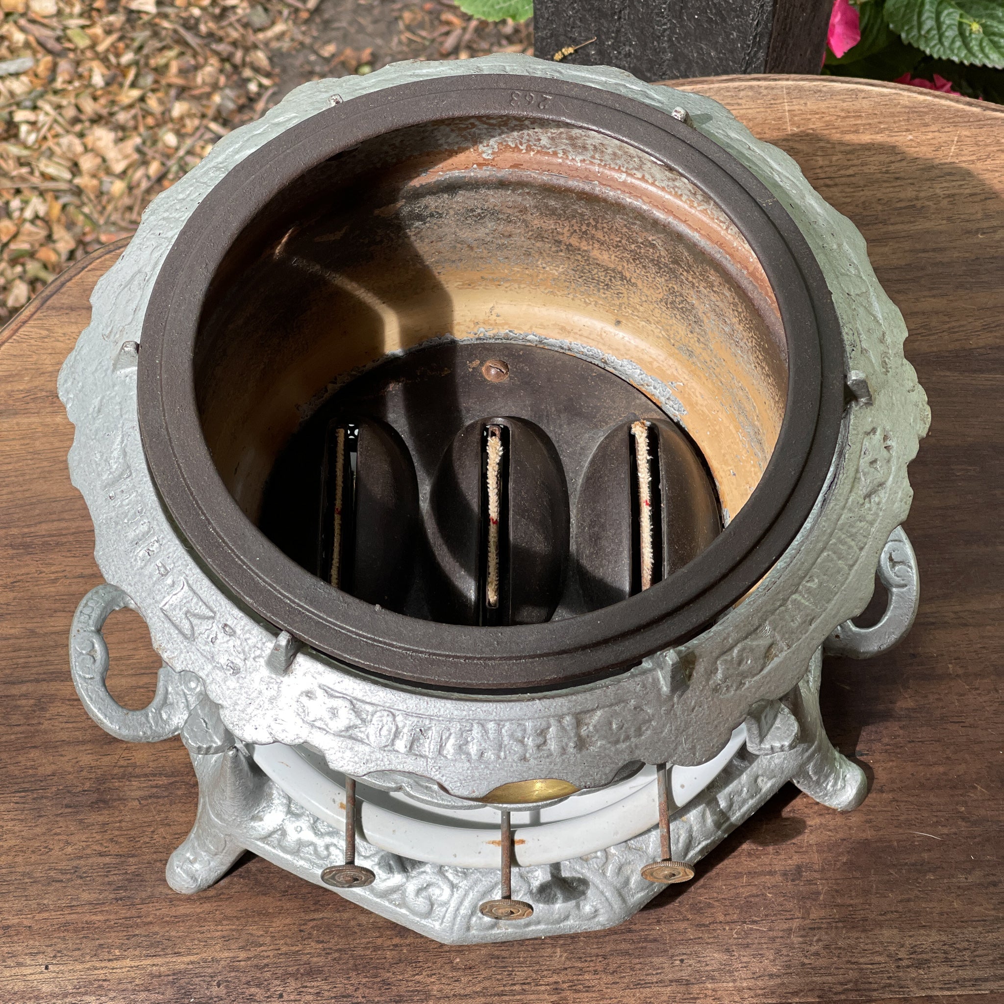 Gietijzeren 3 Pits Original Haller Petroleumstel - The Collectionist
