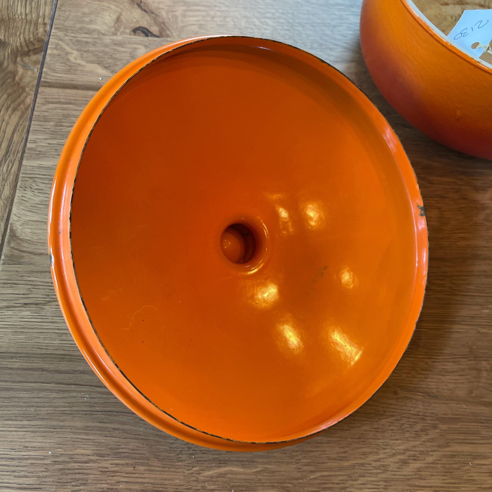 Gietijzeren steelpan met emaille deksel - The Collectionist
