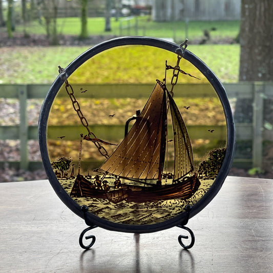 Glas in lood raamhanger Schip - Bamestra Curiosa