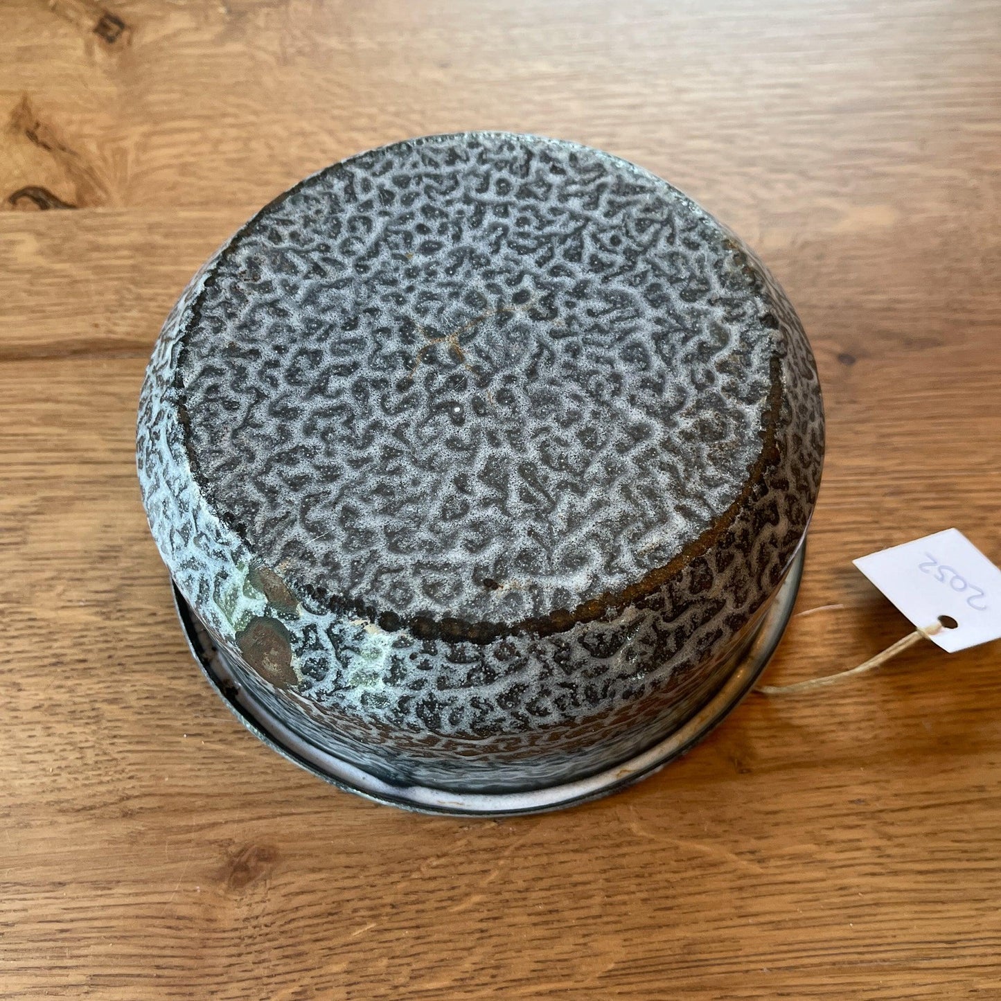 Grijze emaille schaal - Bamestra Curiosa