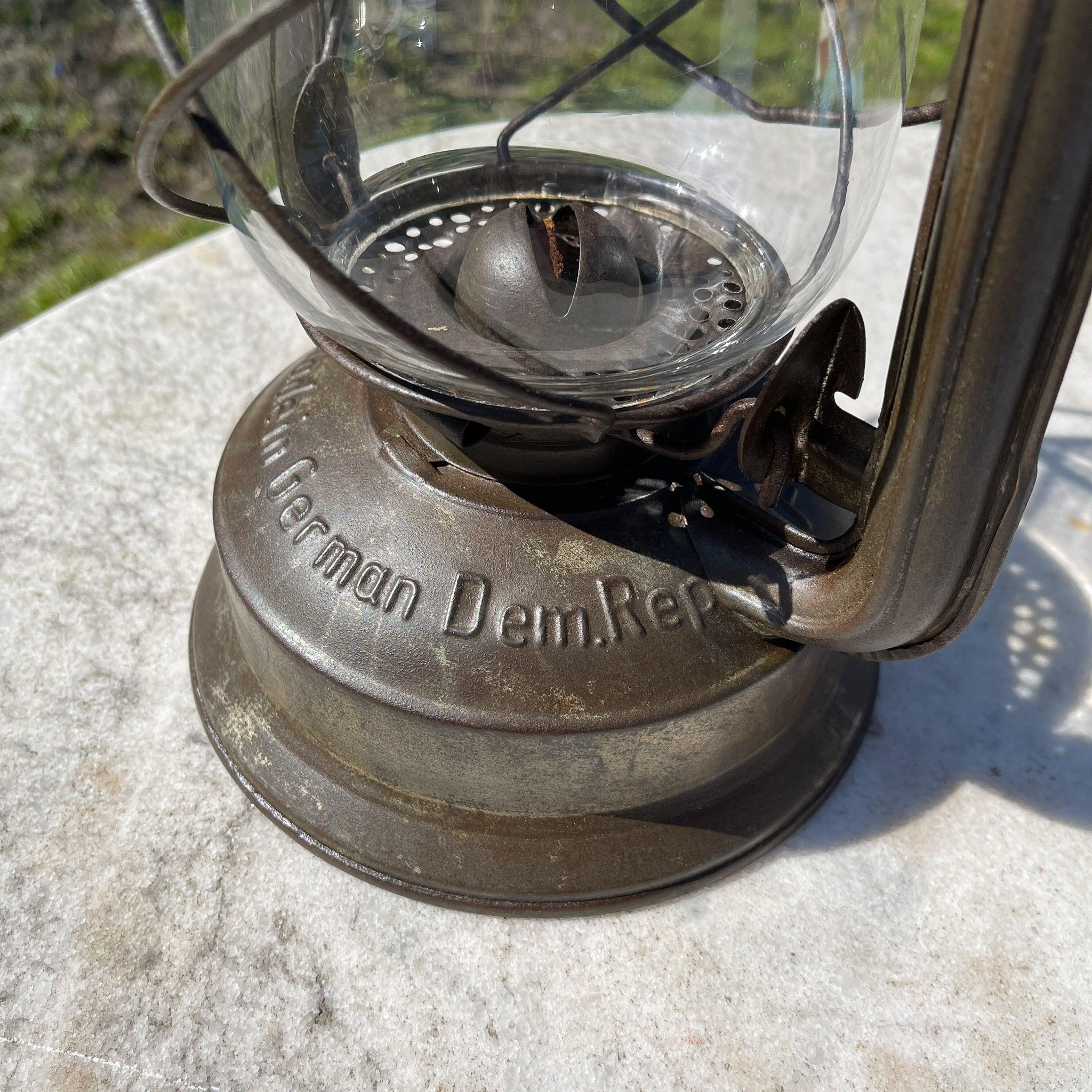 Grote antieke Frowo 340 stormlantaarn petroleum lamp - The Collectionist