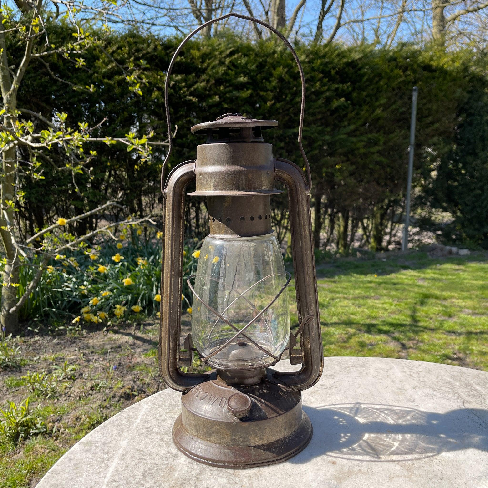 Grote antieke Frowo 340 stormlantaarn petroleum lamp - The Collectionist