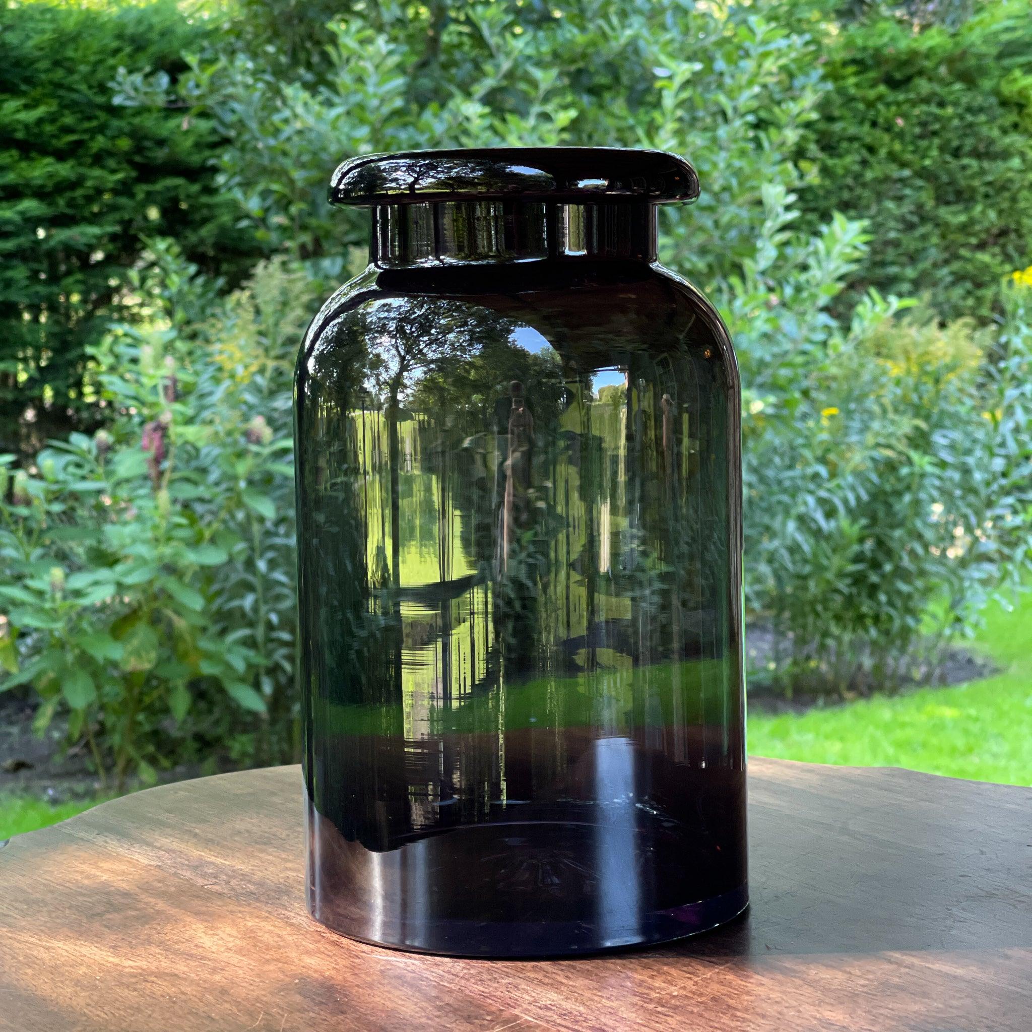 Grote vaas van donker glas - The Collectionist