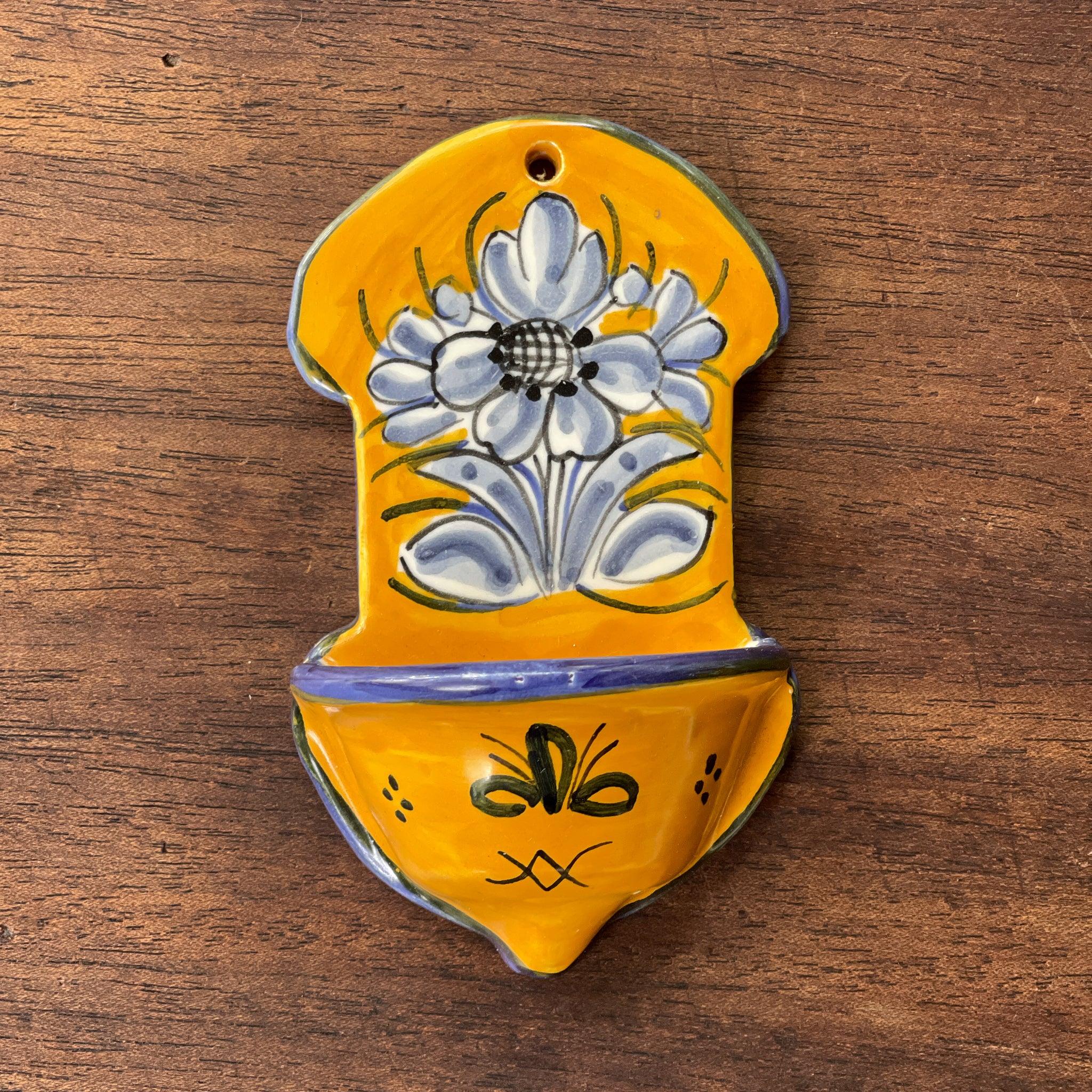 Handgeschilderd aardewerk wijwater bakje - The Collectionist