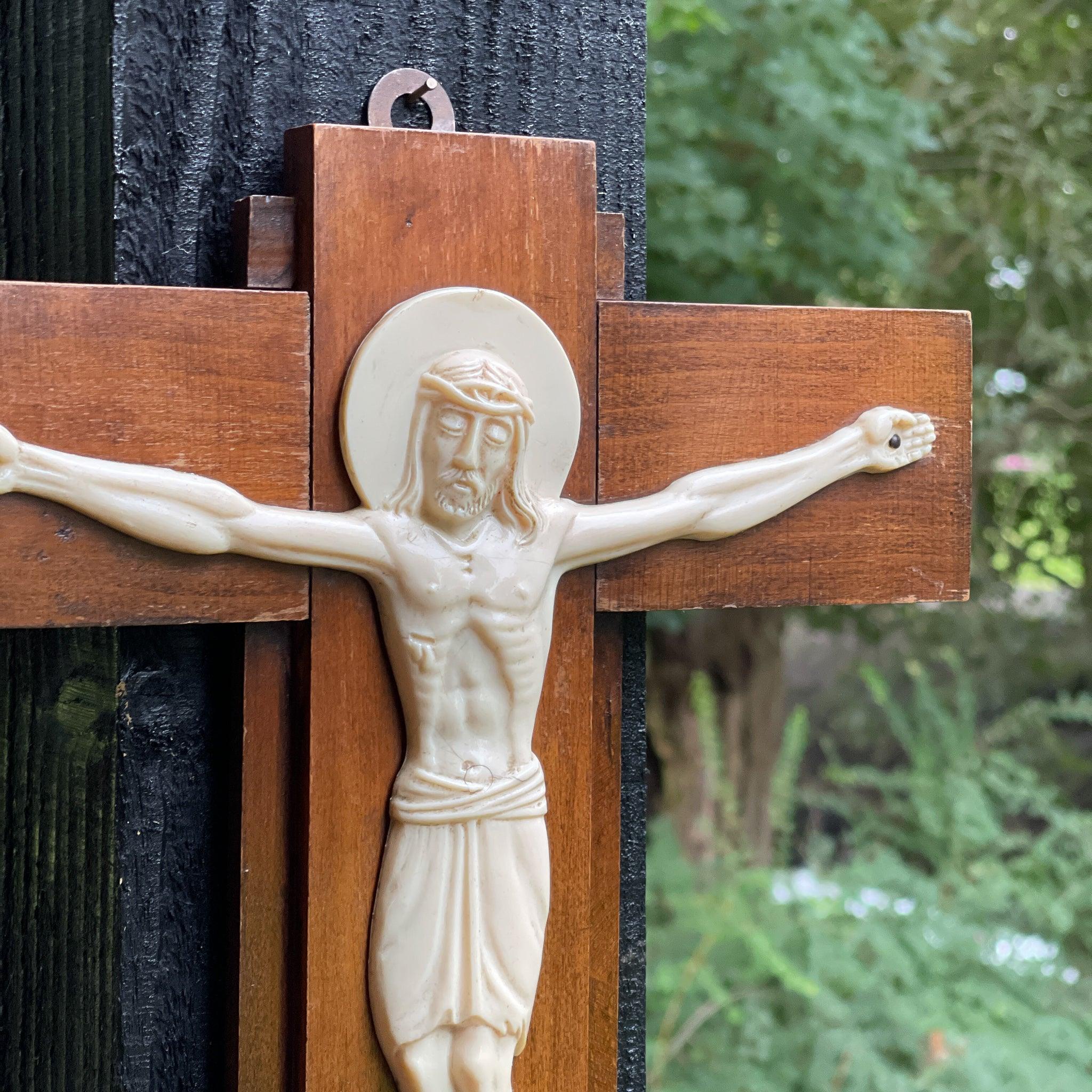 Houten crucifix met Jezus, Art Deco - The Collectionist