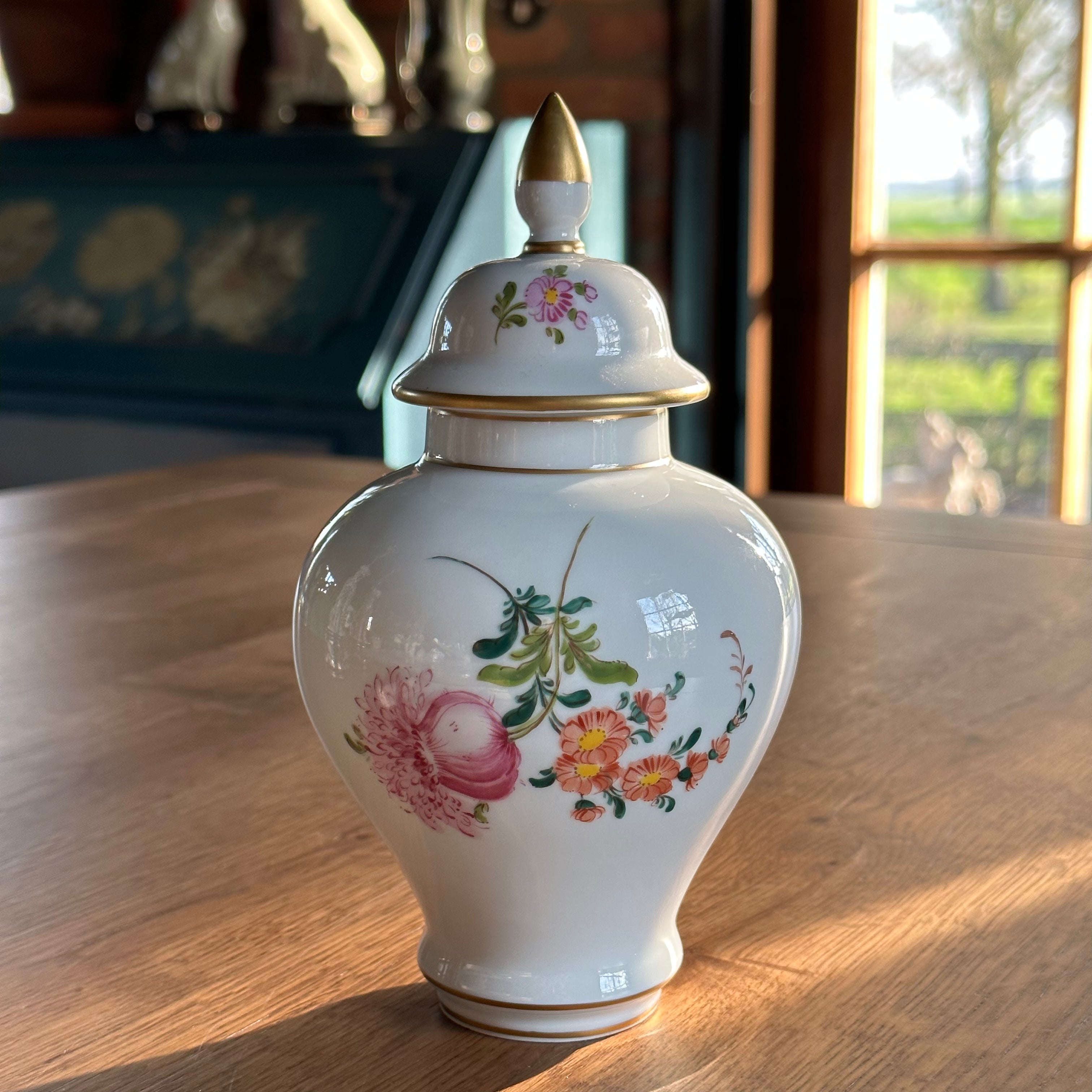 Dresden Porseleinen dekselpot The Collectionist