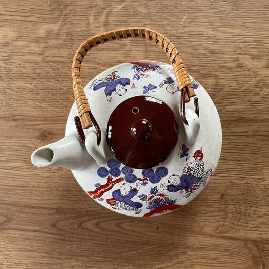 Japans theepotje - Bamestra Curiosa