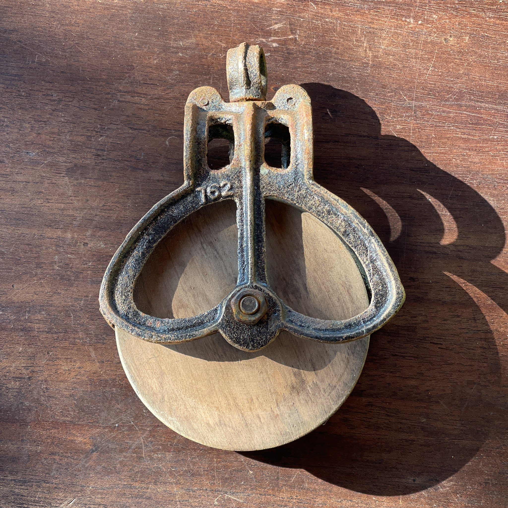 Katrol met houten wiel - The Collectionist
