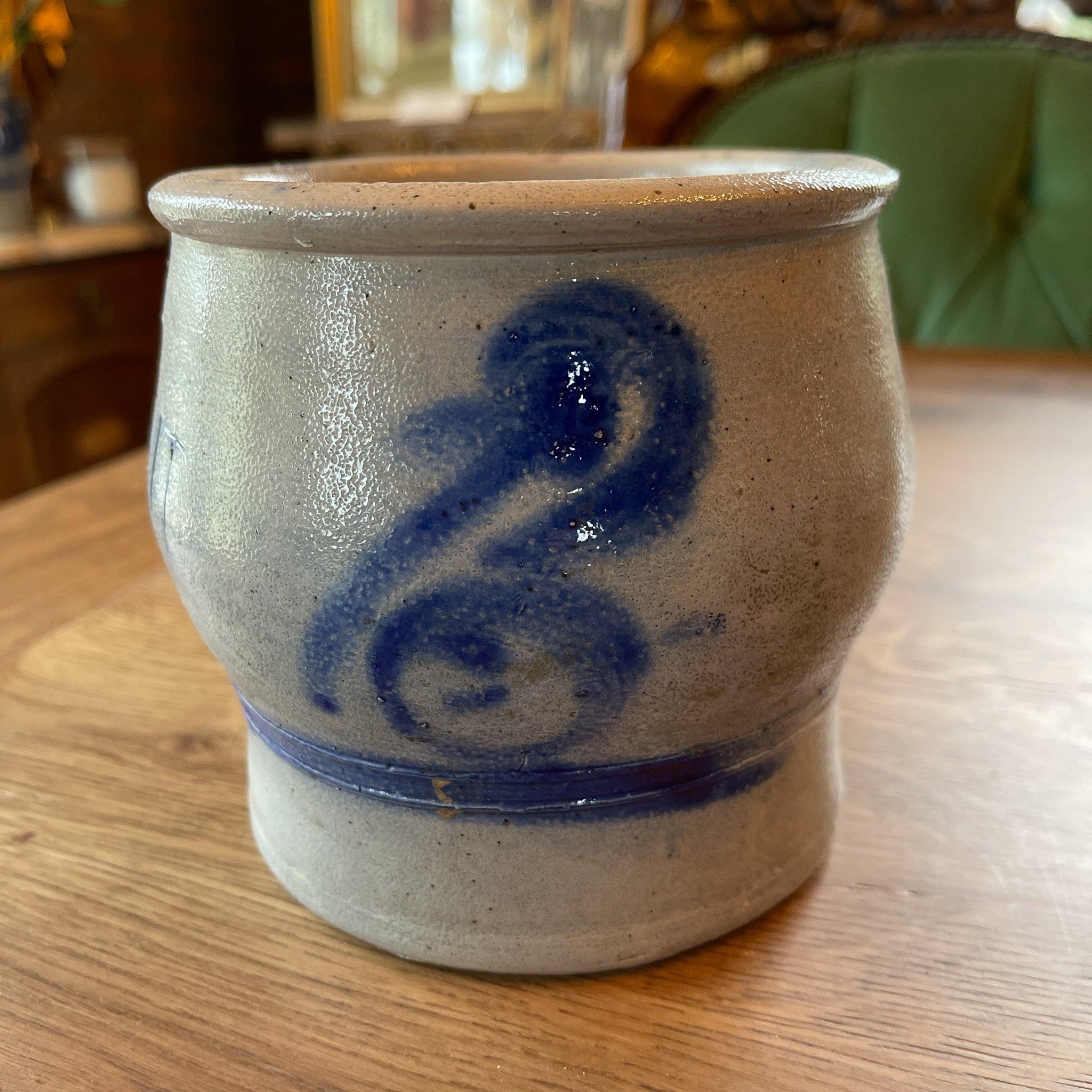 Keuls aardewerk zout pot - The Collectionist