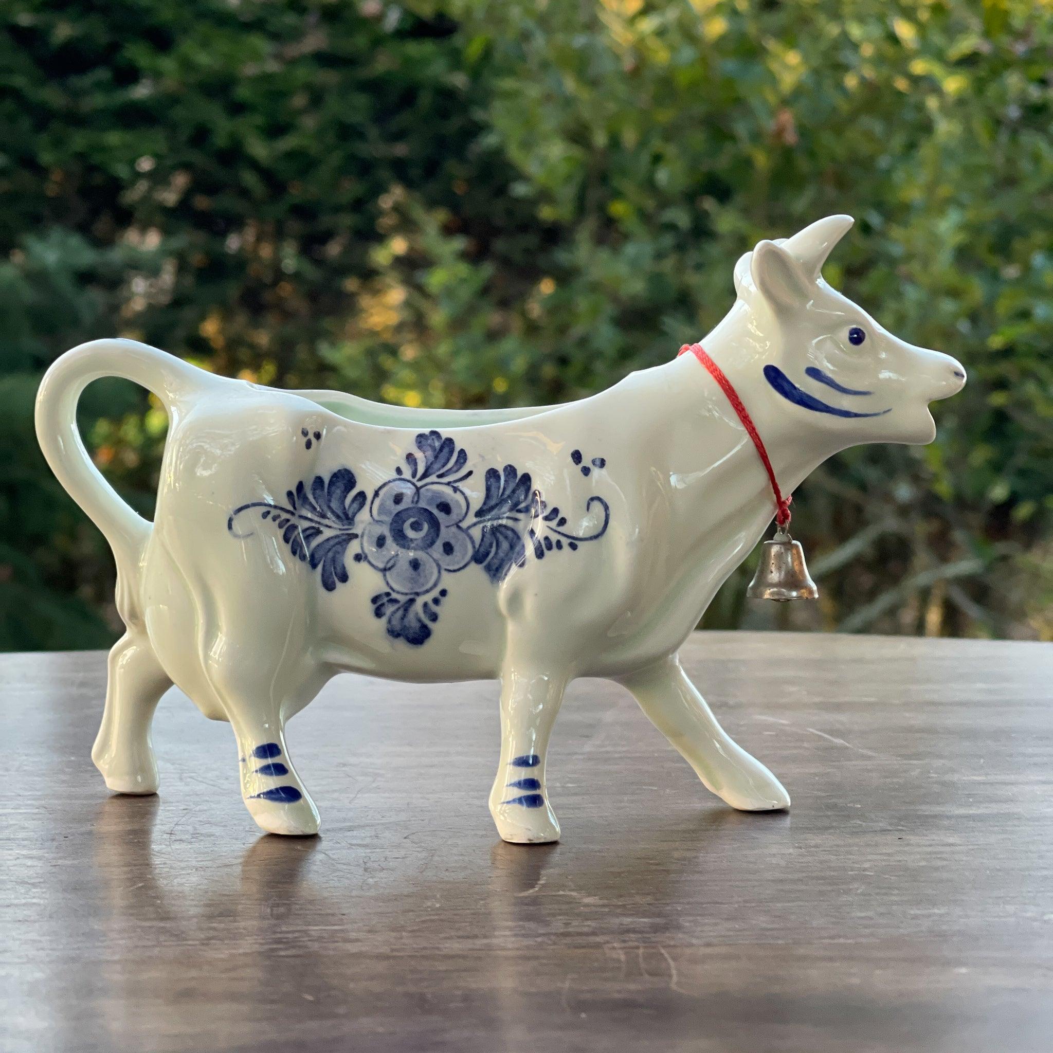 Koe melkkan in Delfts Blauw - The Collectionist