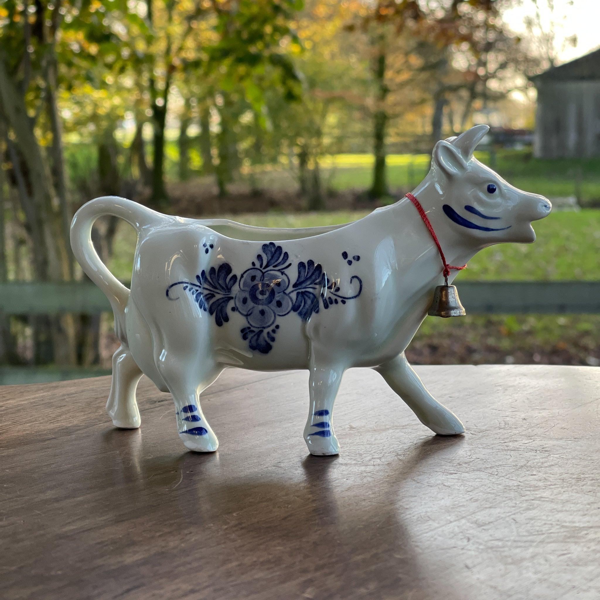 Koe melkkan in Delfts Blauw - The Collectionist