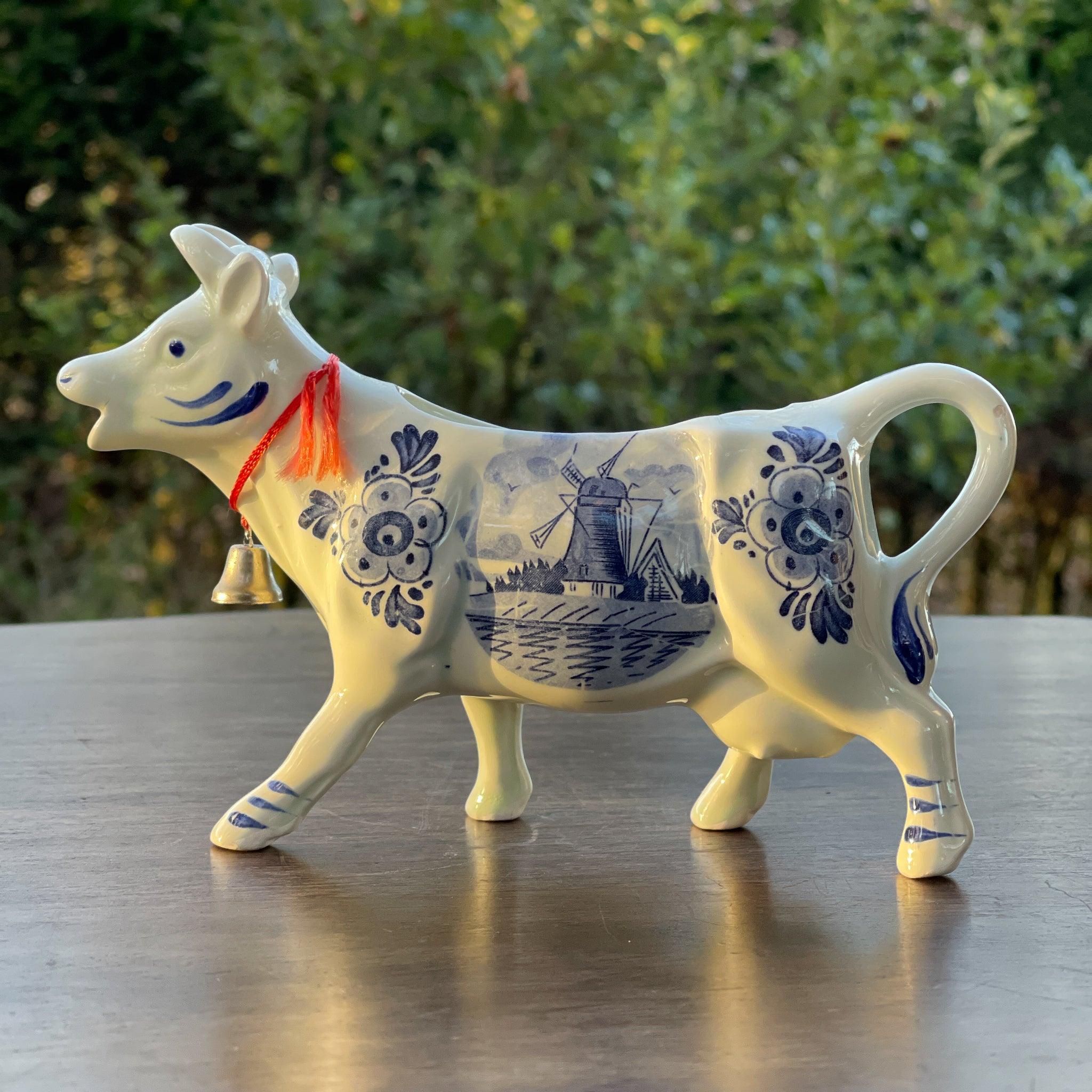 Koe melkkan in Delfts Blauw - The Collectionist