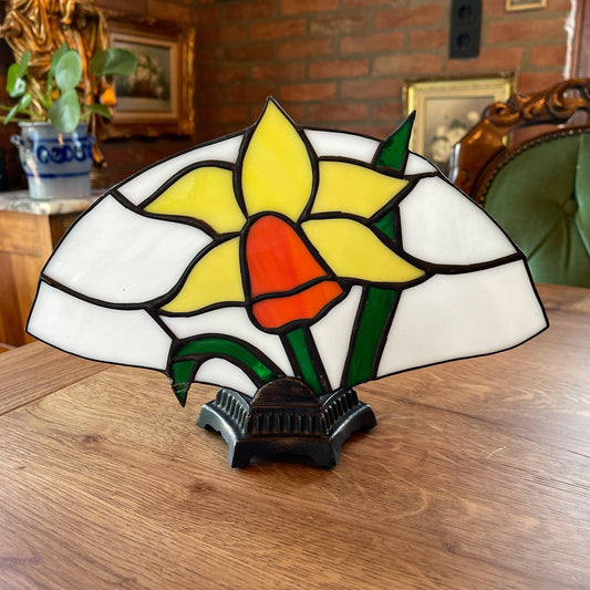 Lampje van Tiffany glas met Narcis - Bamestra Curiosa